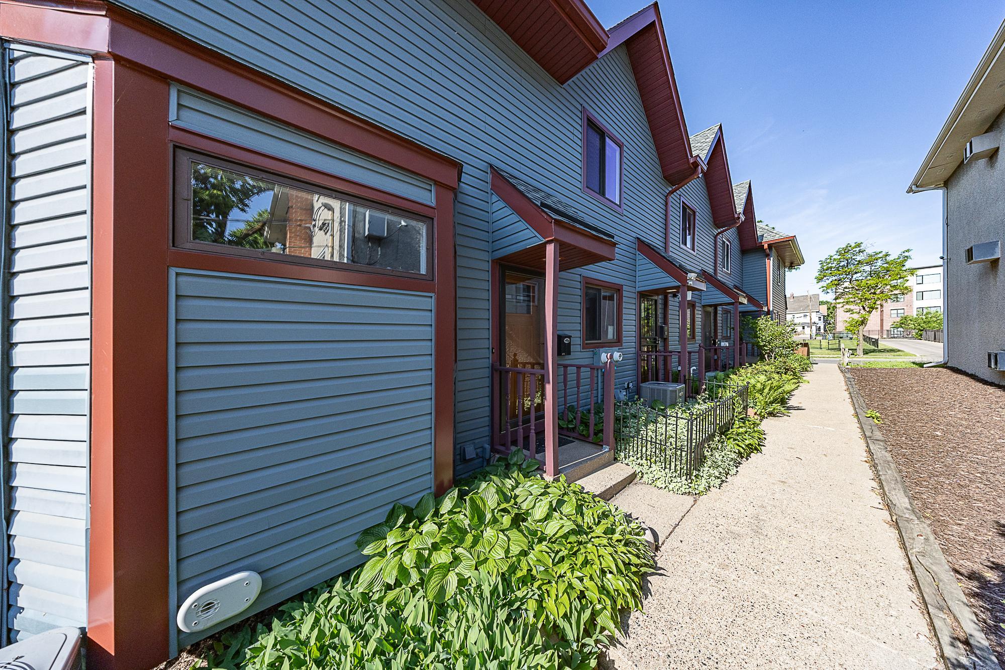 3rd image of 2421 Elliot Ave, Minneapolis, MN 55404 | MLS# 7083161