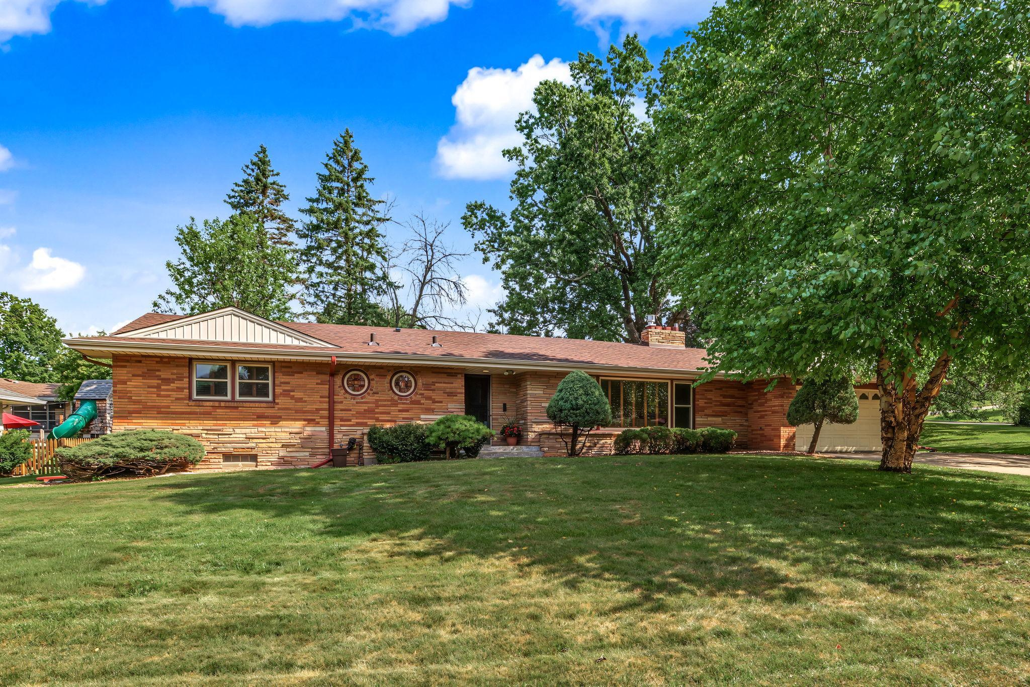 1st image of 2918 Armour Ter, Saint Anthony, MN 55418 | MLS# 7083214