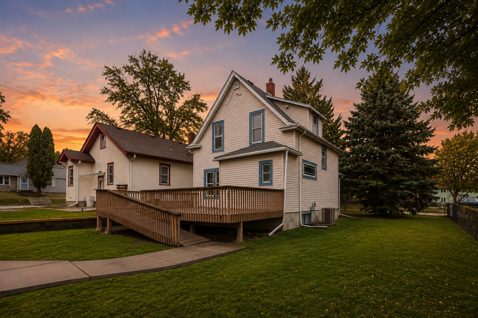 Homes for sale in Saint Paul, MN | 902 Dodd Rd, Saint Paul, MN 55118 | MLS# 7083303