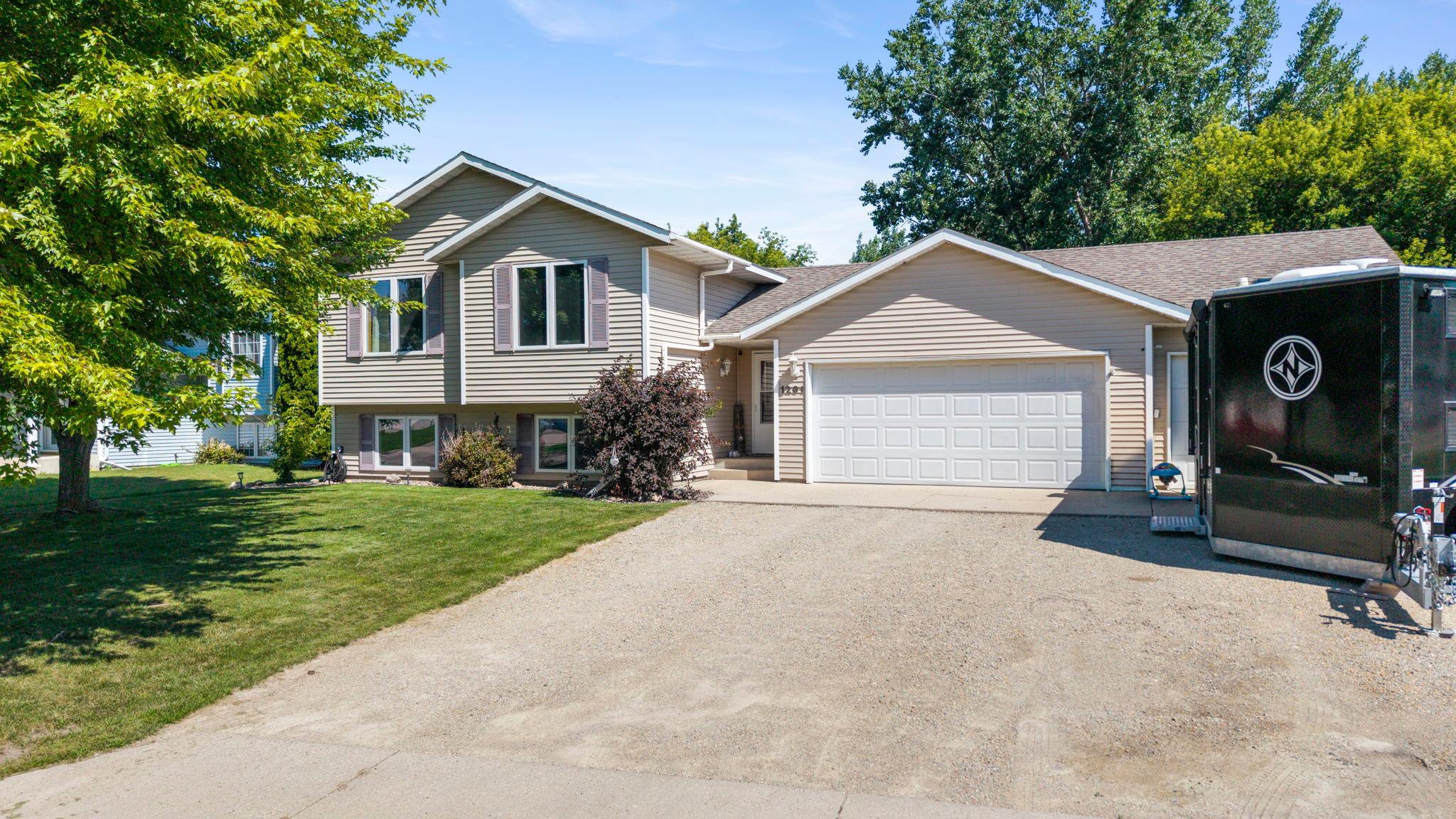1st image of 1291 Bellflower Ln Ne, Owatonna, MN 55060 | MLS# 7083454