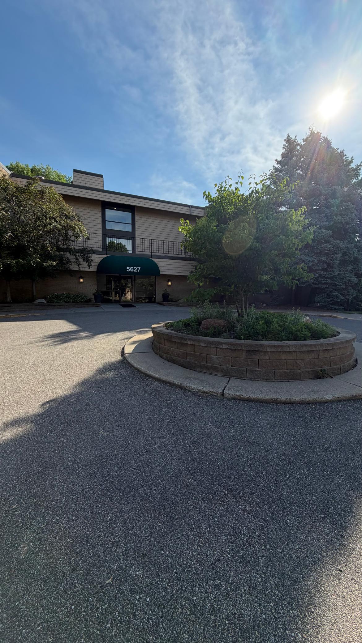 Homes for sale in Hopkins, MN | 5627 Green Circle Dr #219, Hopkins, MN 55343 | MLS# 7083697