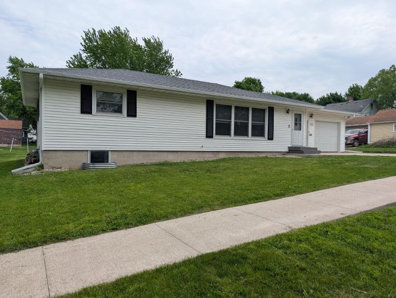 Homes for sale in Wells, MN | 377 1st St Sw, Wells, MN 56097 | MLS# 7083733