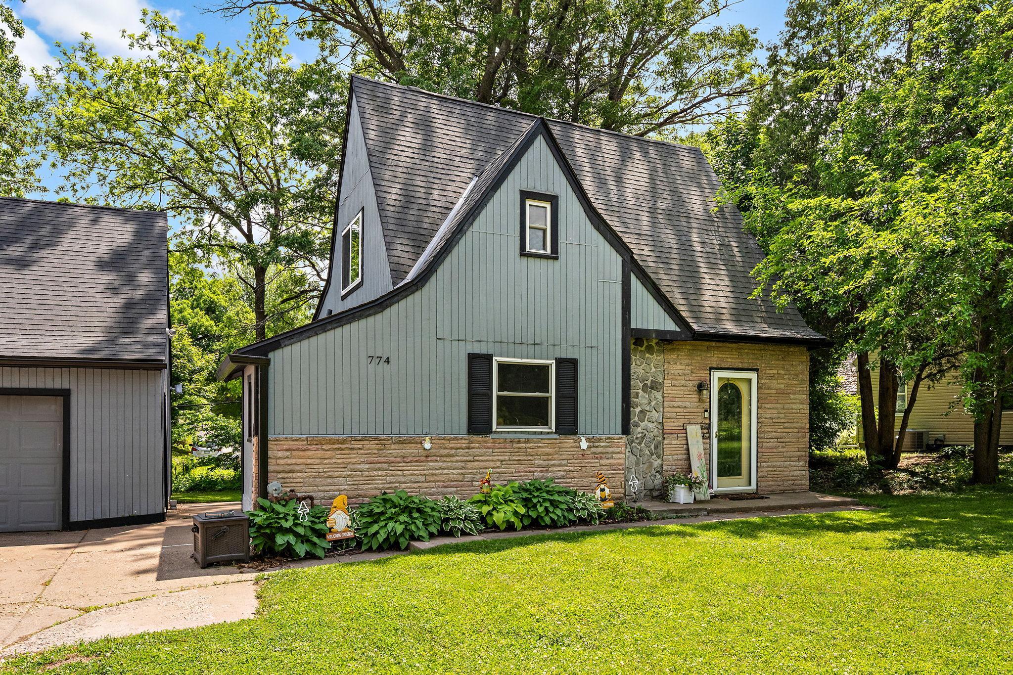 Homes for sale in Maplewood, MN | 774 Roselawn Ave E, Maplewood, MN 55117 | MLS# 7083955