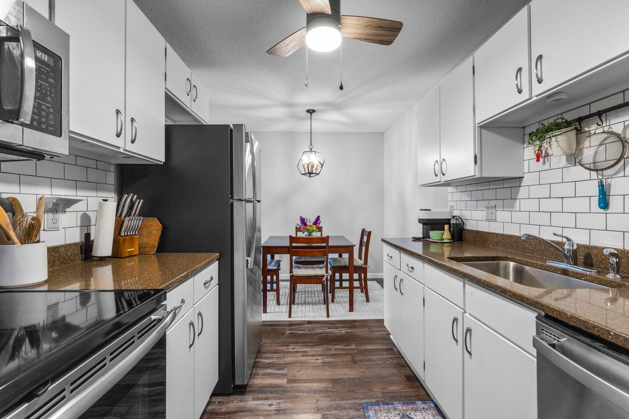 Homes for sale in Plymouth, MN | 1304 W Medicine Lake Dr #308, Plymouth, MN 55441 | MLS# 7084211