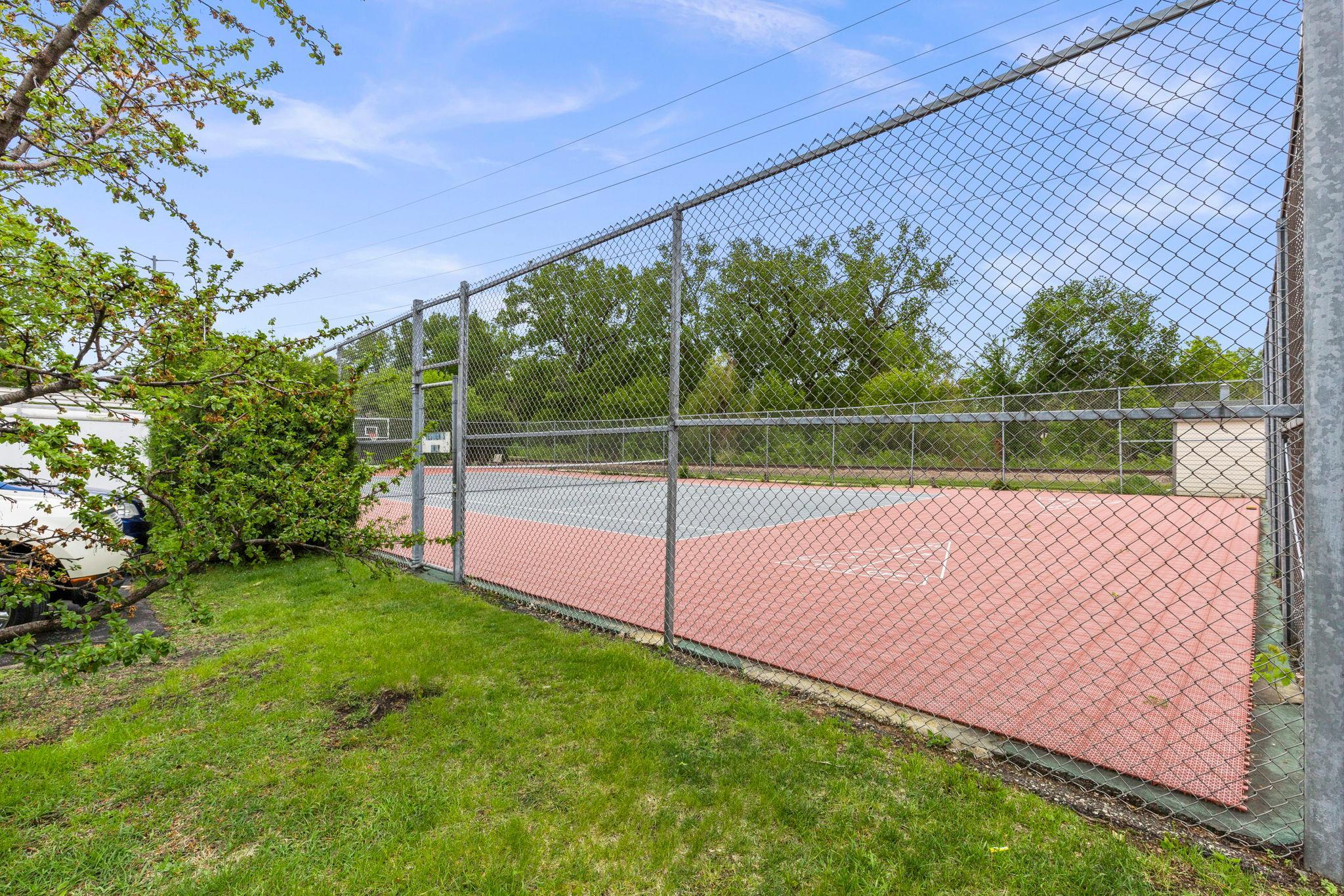 Homes for sale in Plymouth, MN | 1304 W Medicine Lake Dr #308, Plymouth, MN 55441 | MLS# 7084211