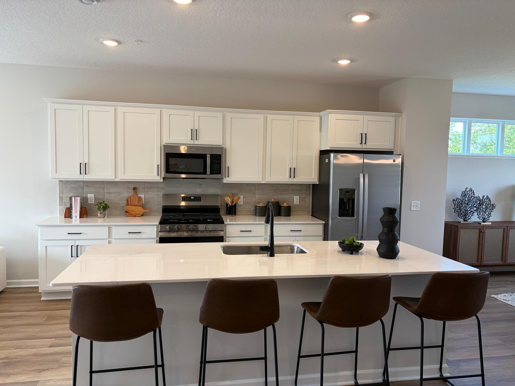 1st image of 13632 Willow Dr, Rogers, MN 55374 | MLS# 7084297
