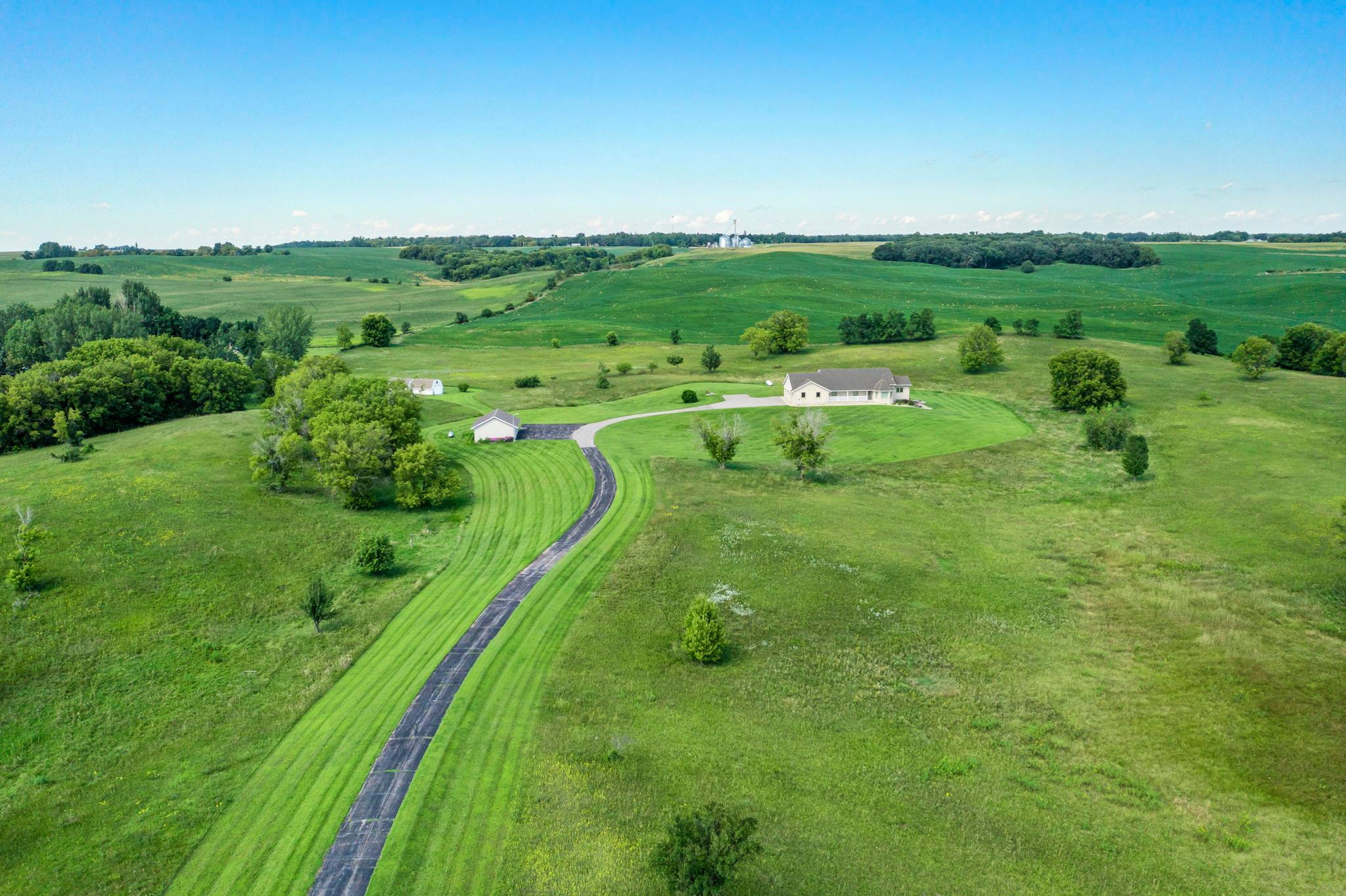 4th image of 19800 Stephan Dr, Starbuck, MN 56381 | MLS# 7084418