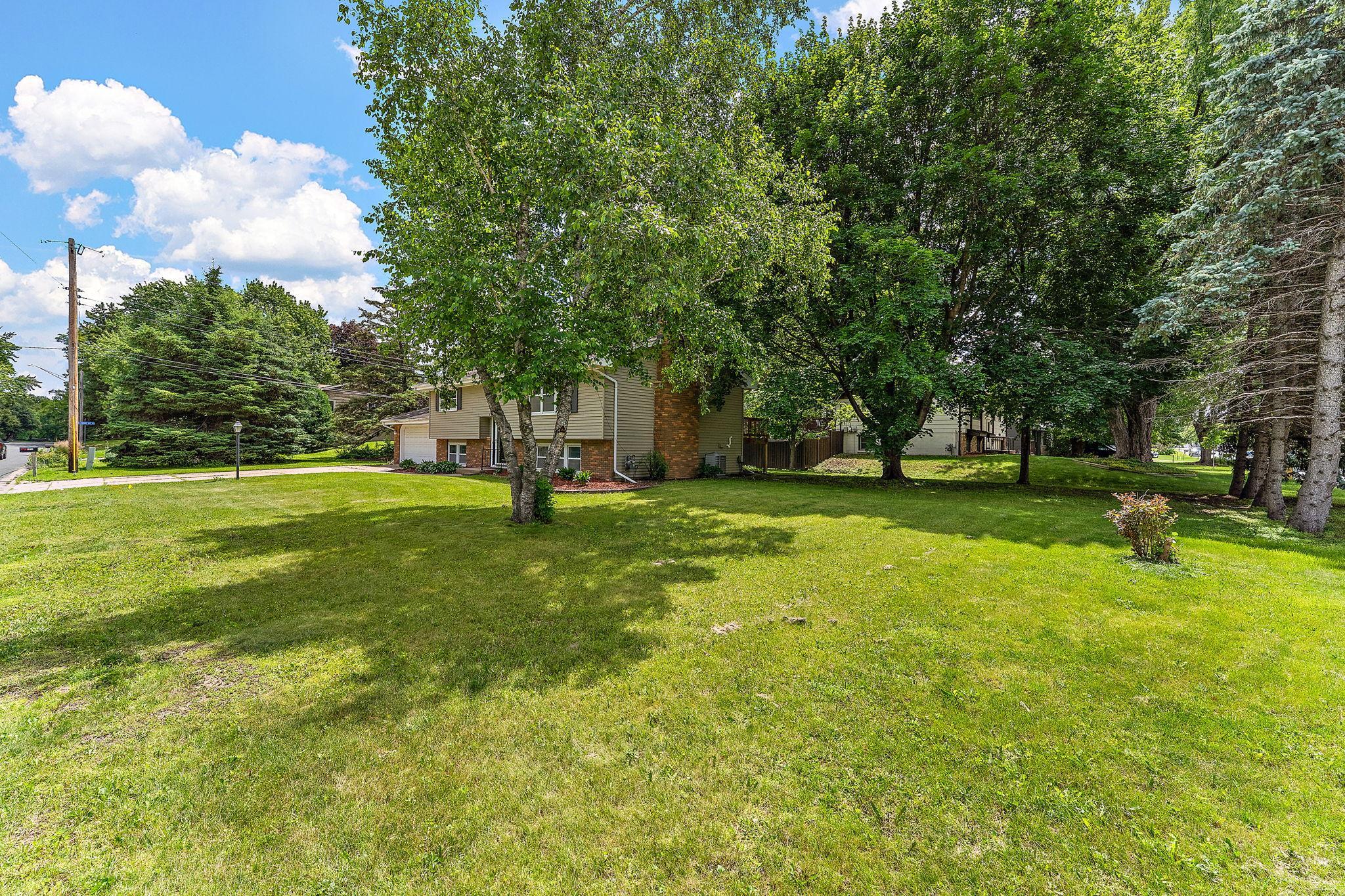 2nd image of 9311 47th Ave N, New Hope, MN 55428 | MLS# 7084530