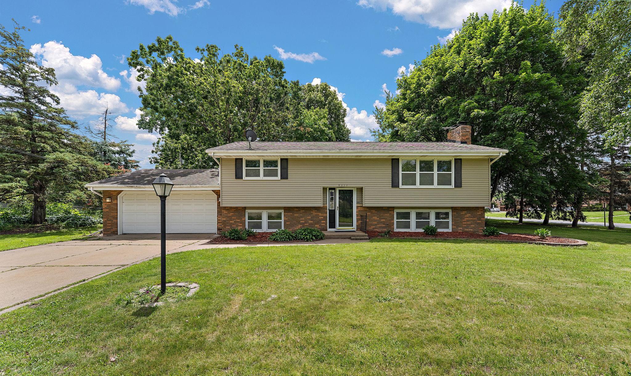 1st image of 9311 47th Ave N, New Hope, MN 55428 | MLS# 7084530