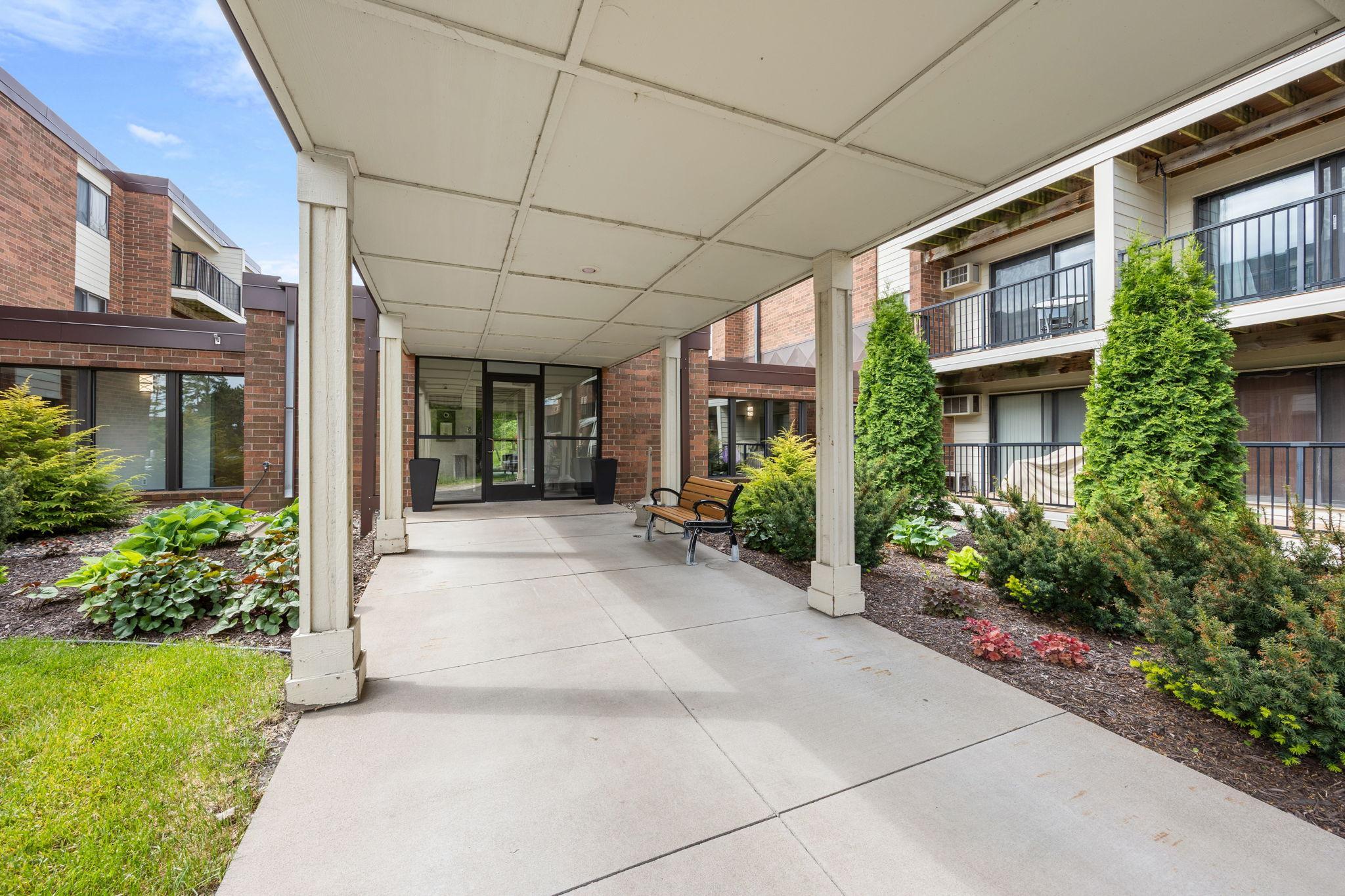 Homes for sale in Arden Hills, MN | 4 Pine Tree Dr #212, Arden Hills, MN 55112 | MLS# 7084643