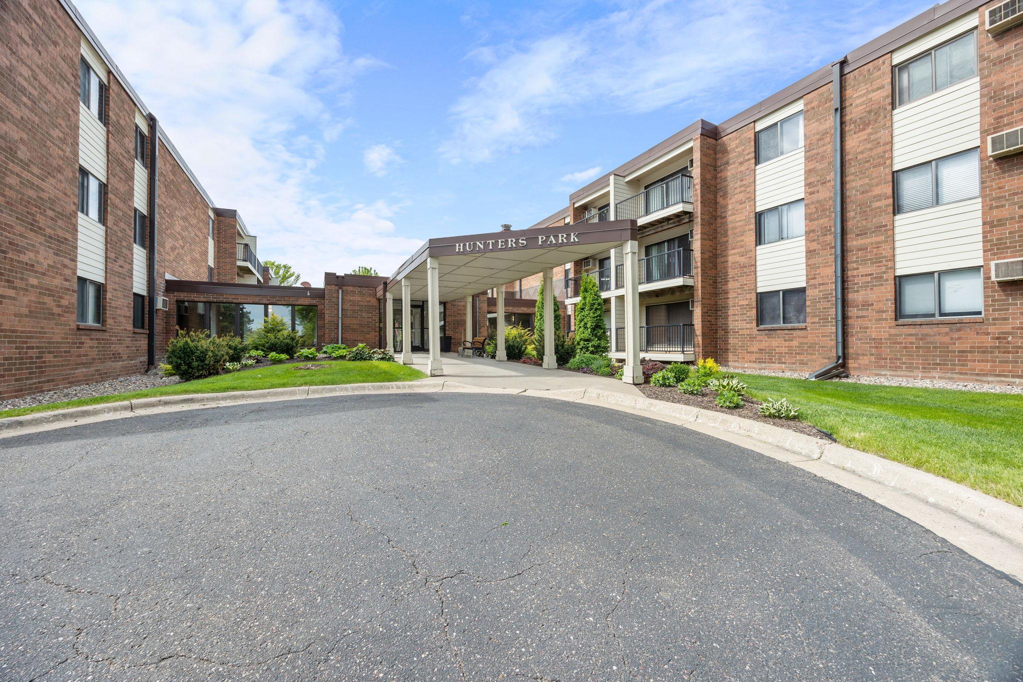 Homes for sale in Arden Hills, MN | 4 Pine Tree Dr #212, Arden Hills, MN 55112 | MLS# 7084643