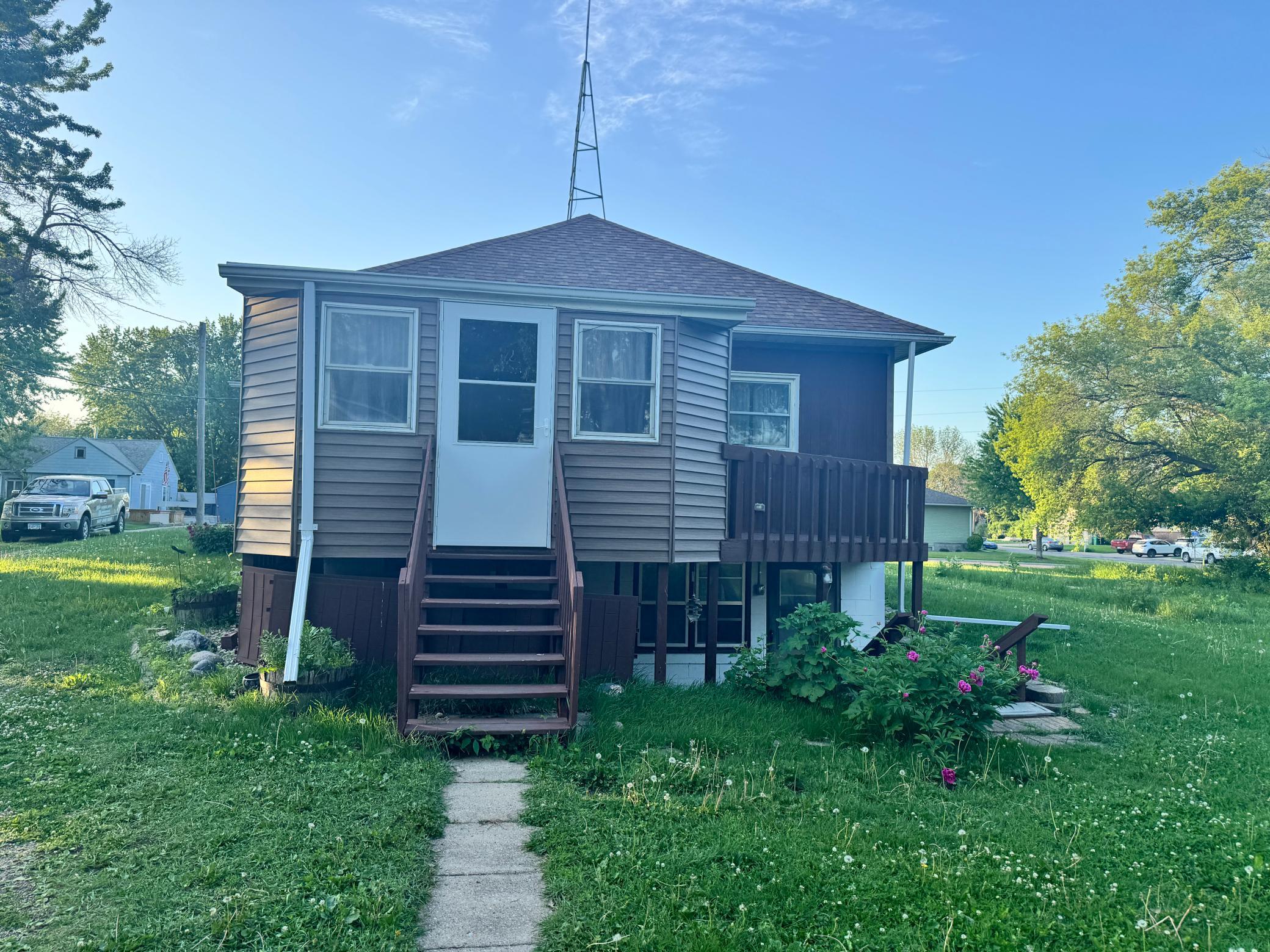 2nd image of 301 W 3rd St, Sherburn, MN 56171 | MLS# 7084820