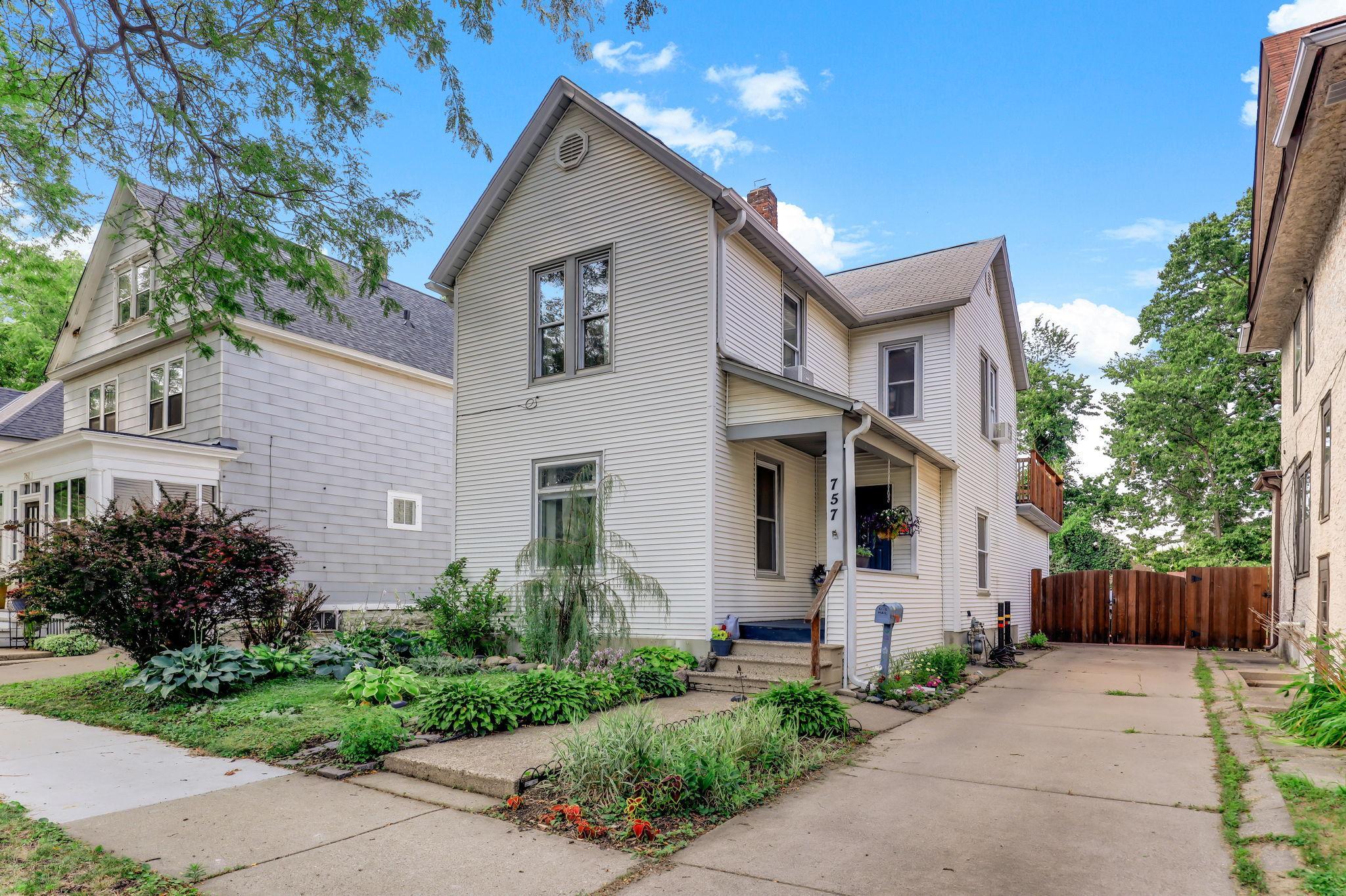 1st image of 757 Tuscarora Ave, Saint Paul, MN 55102 | MLS# 7085458