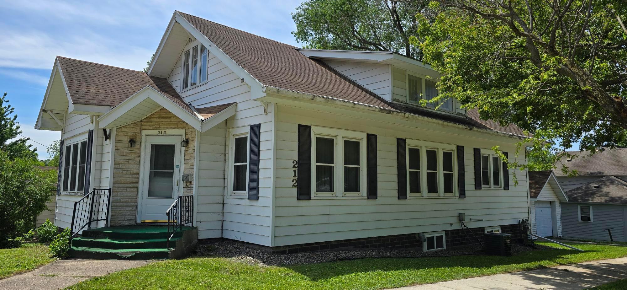Homes for sale in Albert Lea, MN | 212 E 5th St, Albert Lea, MN 56007 | MLS# 7085600