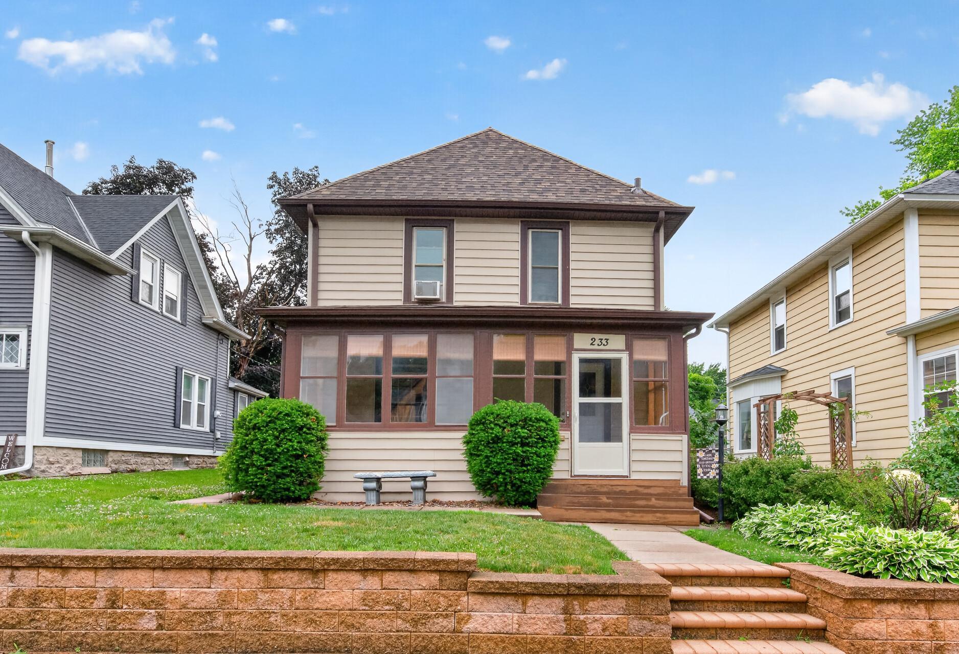 1st image of 233 4th Ave N, South Saint Paul, MN 55075 | MLS# 7085688