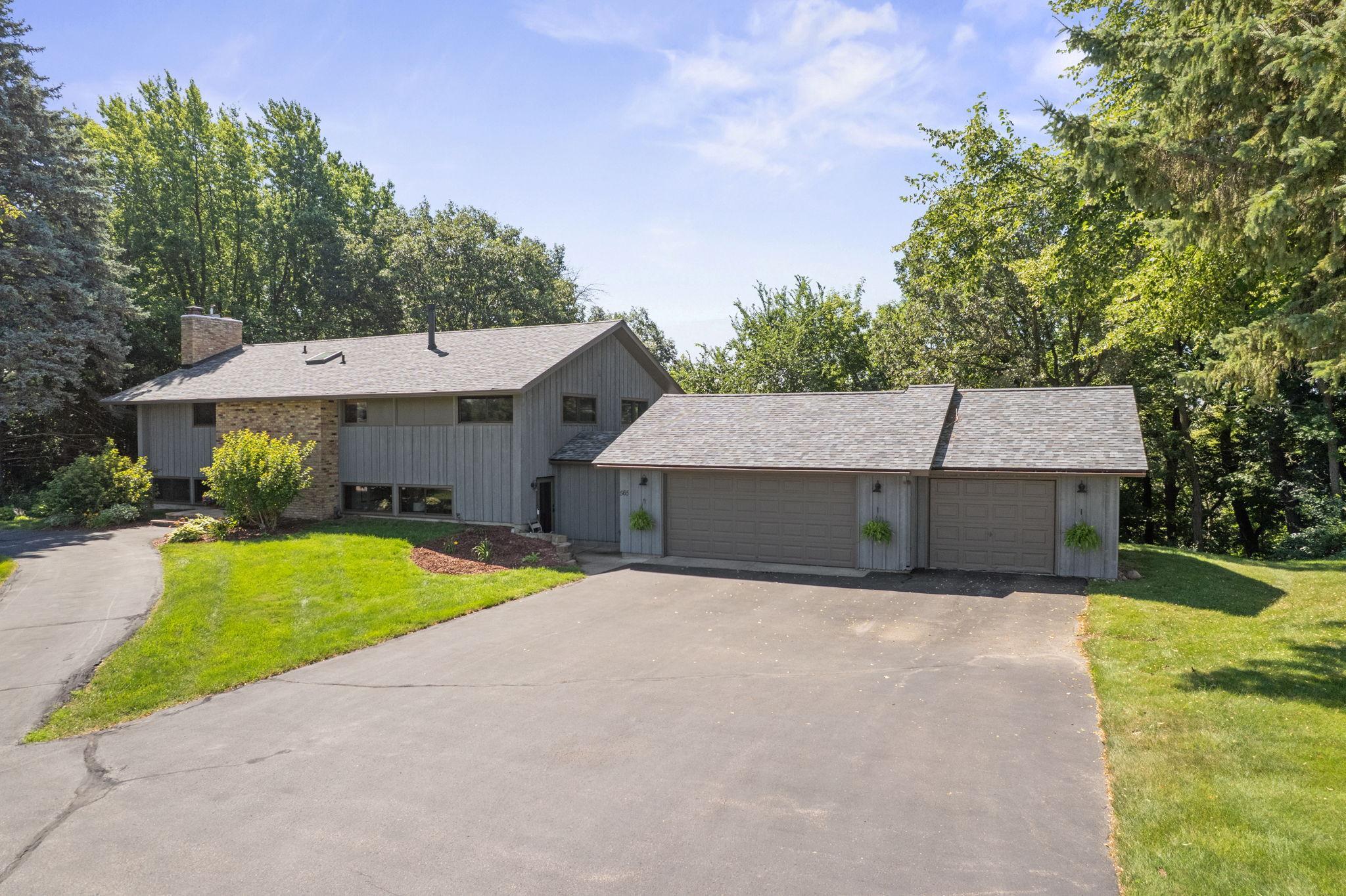 3rd image of 565 Lakota Ln, Chaska, MN 55318 | MLS# 7085707