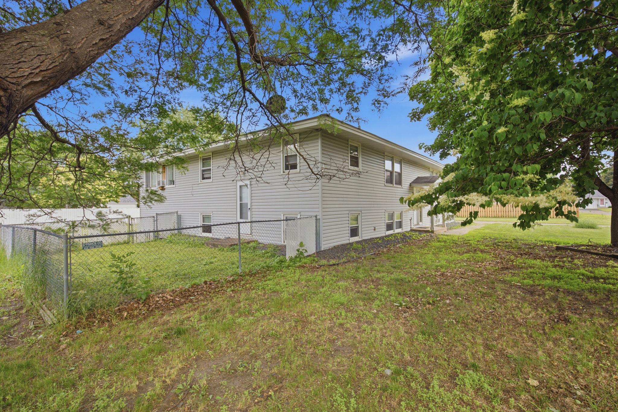4th image of 5116 Edgewood Ave N, Crystal, MN 55428 | MLS# 7085895