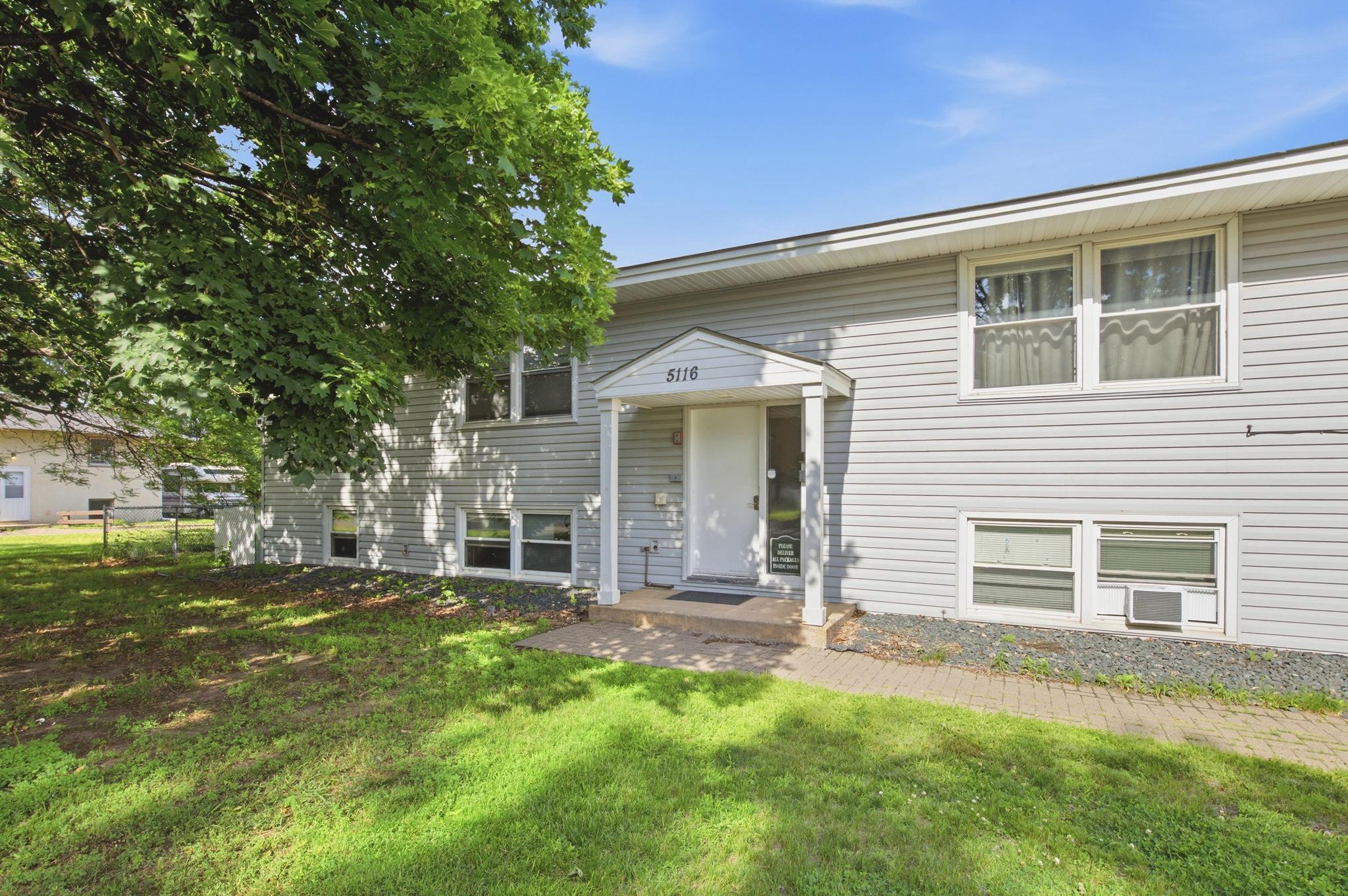 2nd image of 5116 Edgewood Ave N, Crystal, MN 55428 | MLS# 7085895