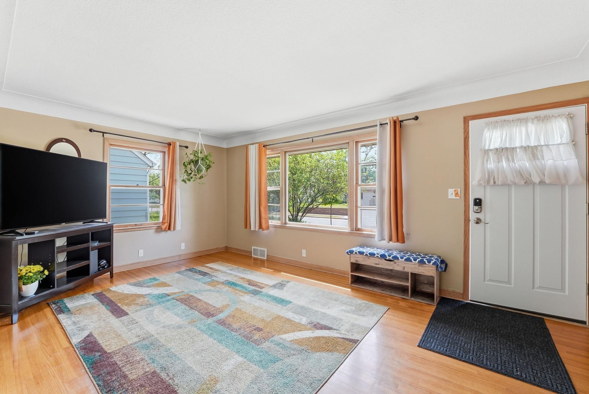 Homes for sale in Minneapolis, MN | 5012 Russell Ave N, Minneapolis, MN 55430 | MLS# 7085979