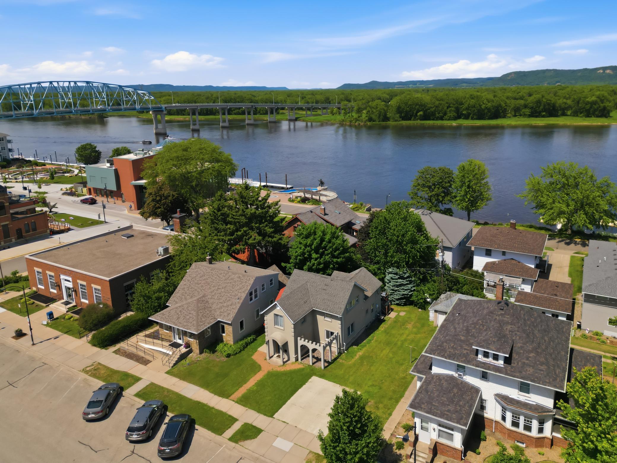 Homes for sale in Wabasha, MN | 119 Main St E, Wabasha, MN 55981 | MLS# 7086020