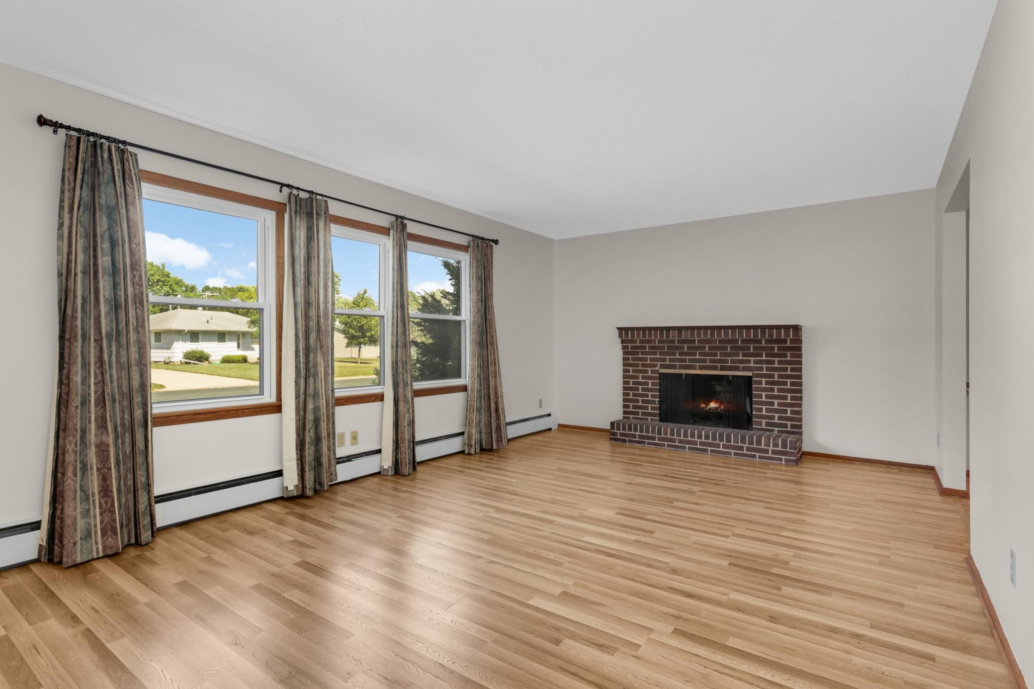 5th image of 8473 Meadow Lake Rd N, New Hope, MN 55428 | MLS# 7086049