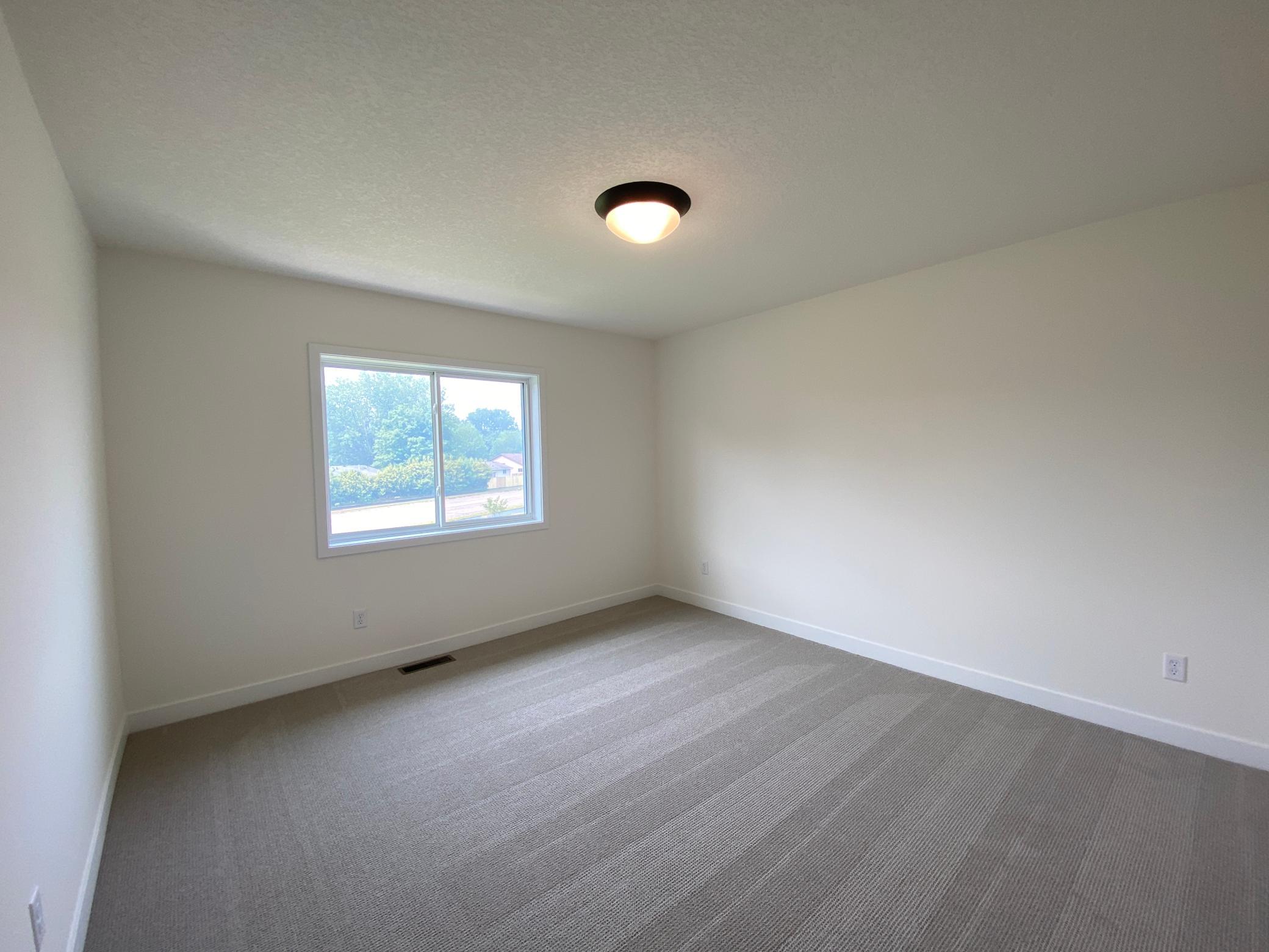 13th image of 13789 Hollybrook Cir, Saint Paul, MN 55124 | MLS# 7086198