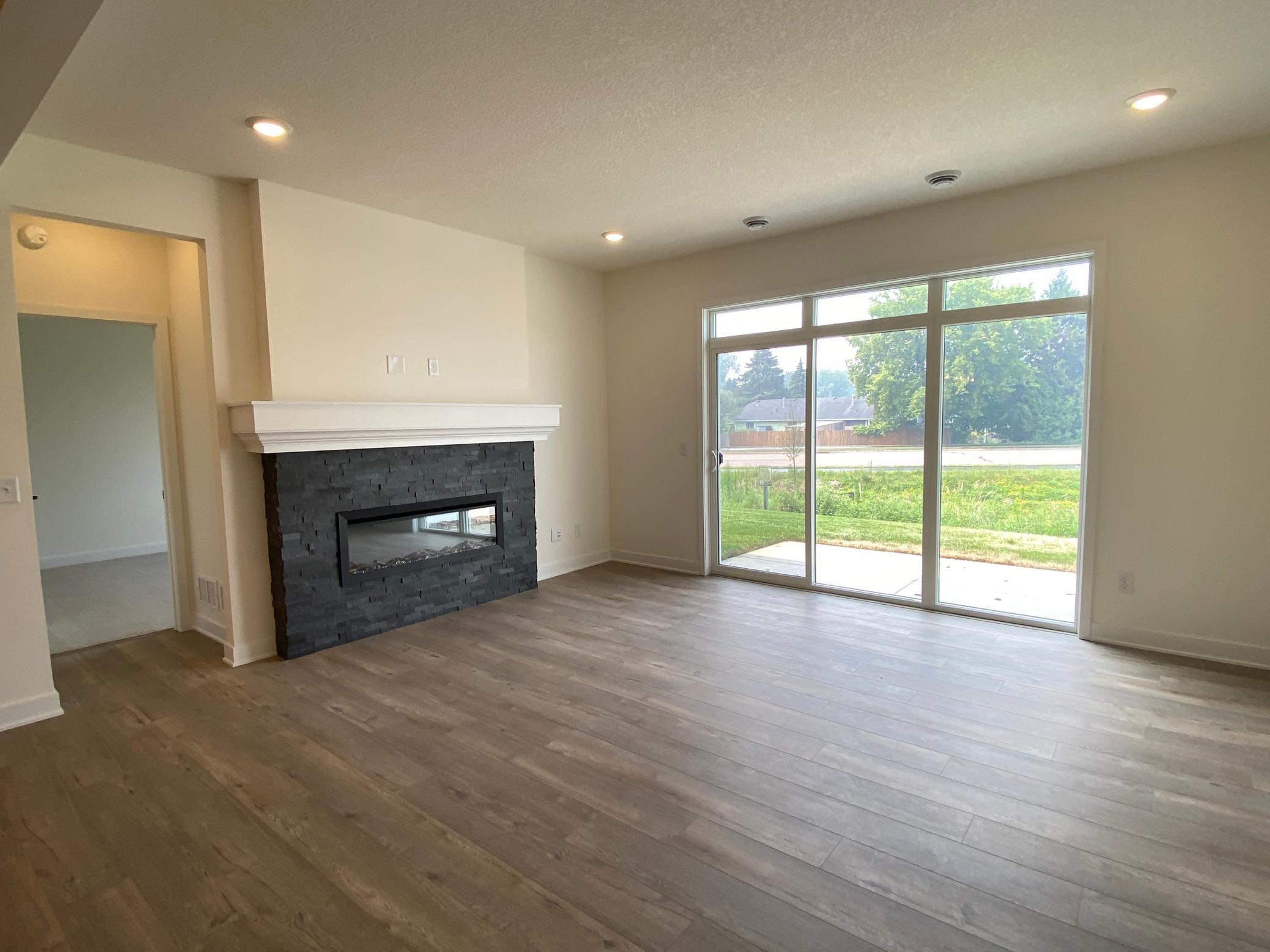 3rd image of 13789 Hollybrook Cir, Saint Paul, MN 55124 | MLS# 7086198