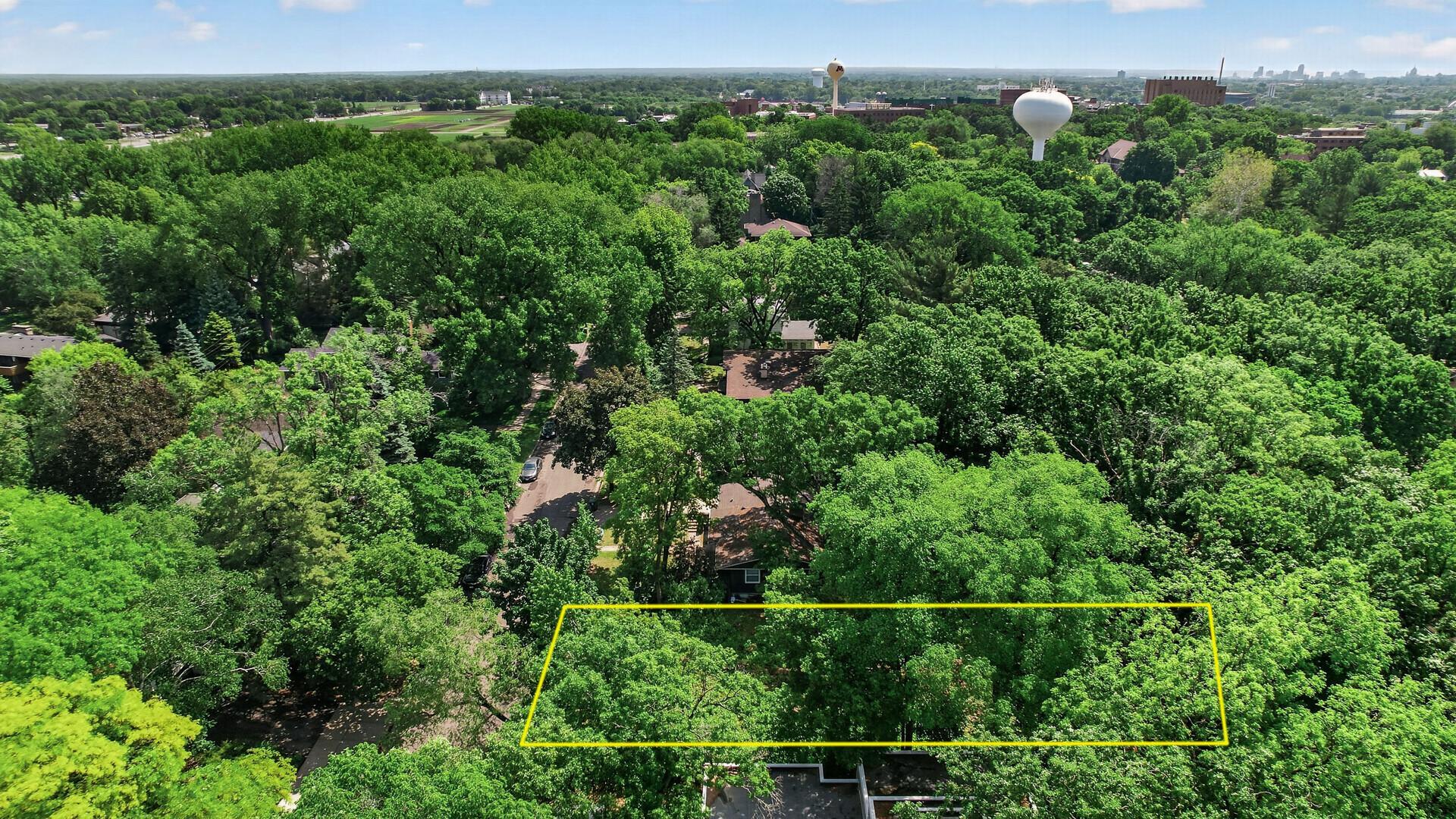3rd image of 2146 Hoyt Ave W, Saint Paul, MN 55108 | MLS# 7086278