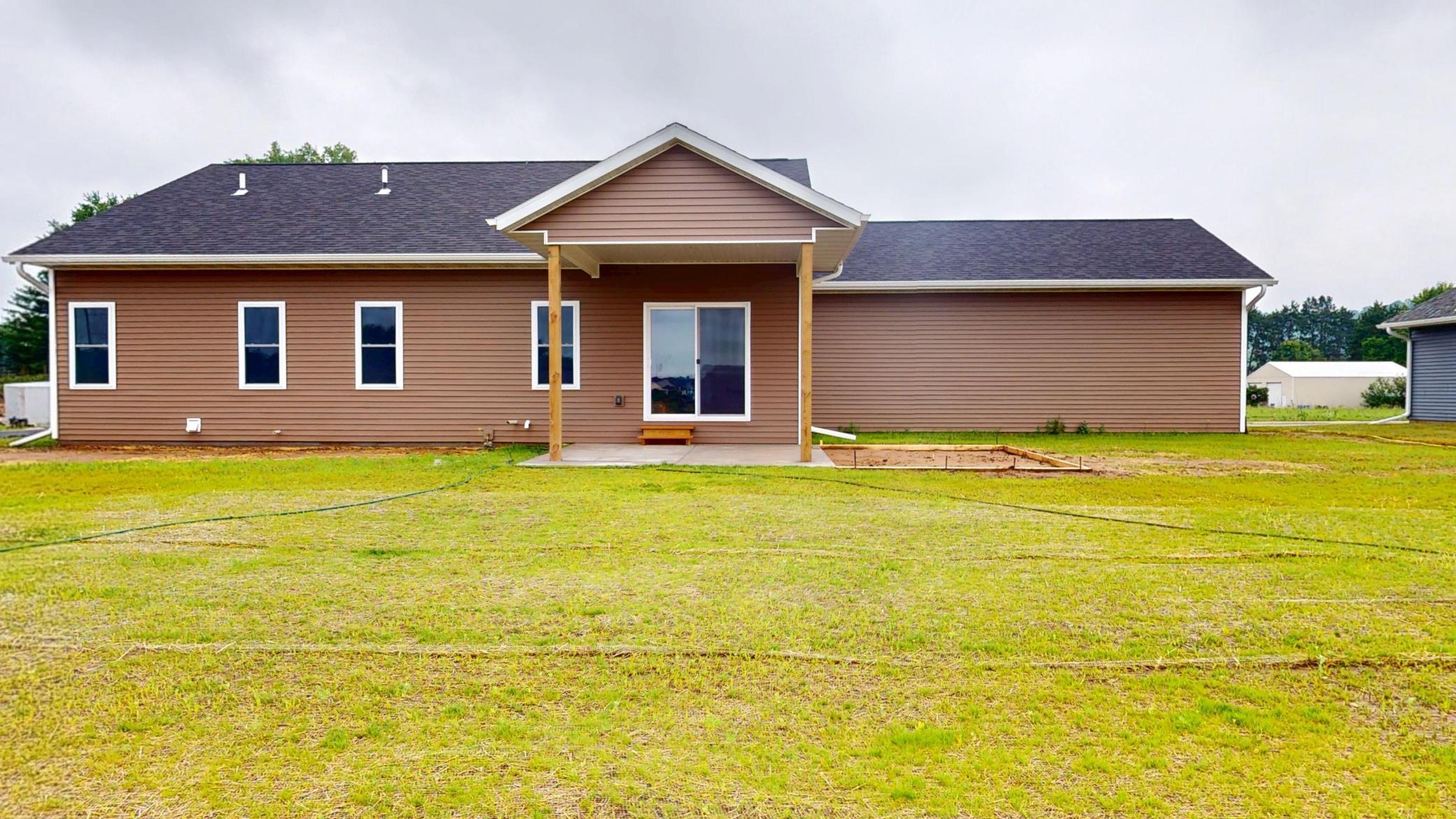 Homes for sale in Holmen, WI | 1222 Leo Dr, Holmen, WI 54636 | MLS# 7086354