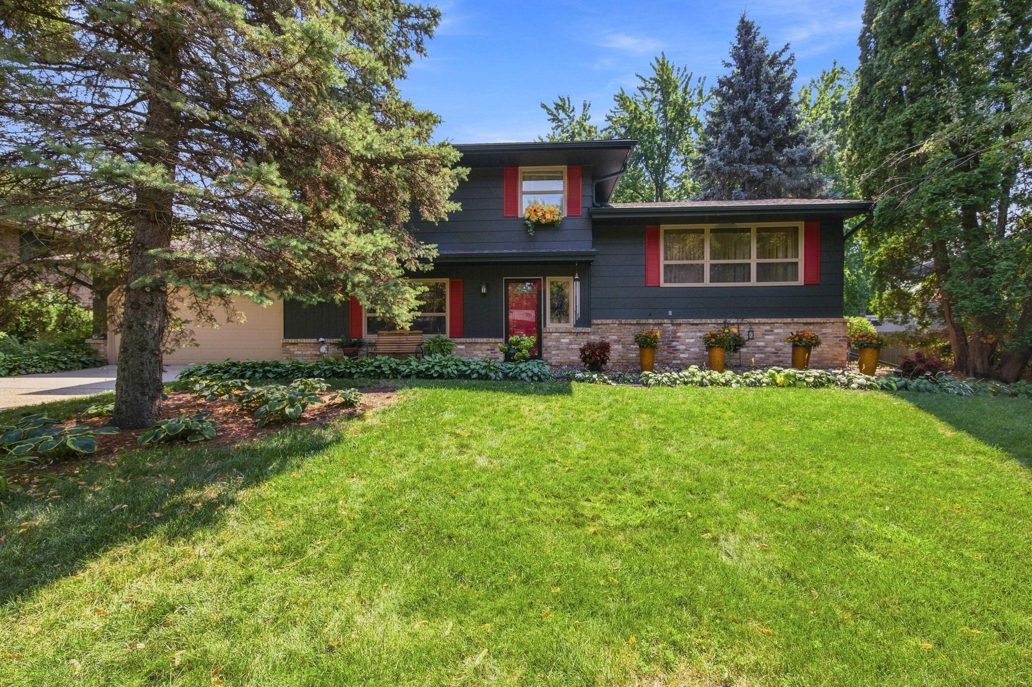 2nd image of 10545 Johnson Rd, Minneapolis, MN 55437 | MLS# 7086390