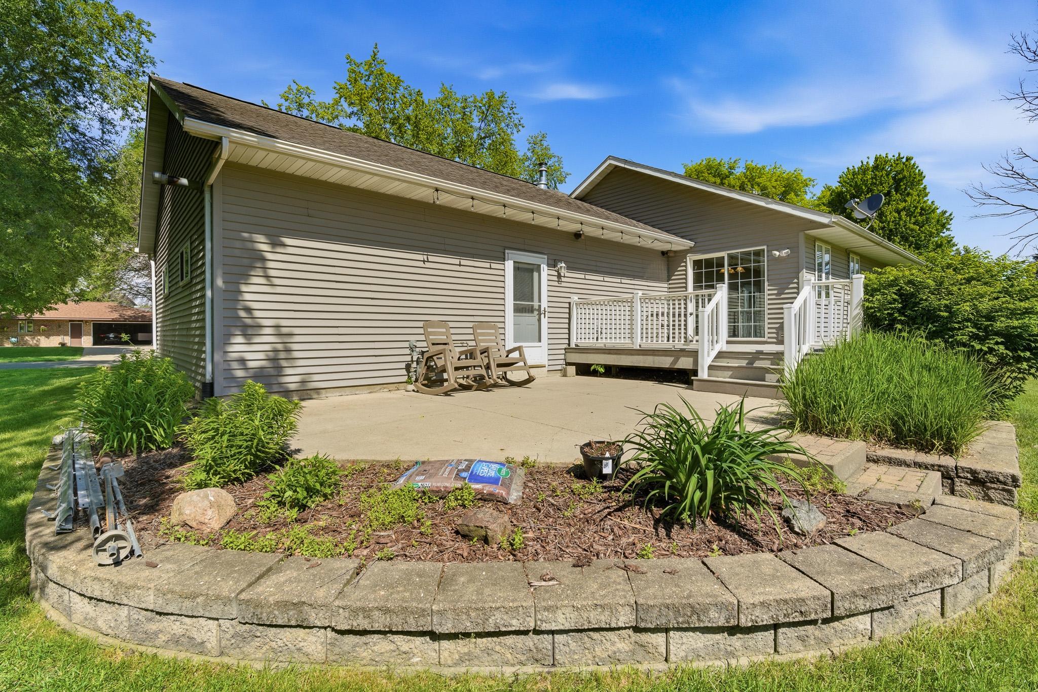 Homes for sale in Geneva, MN | 209 1St Ave Sw, Geneva, MN 56035 | MLS# 7086554
