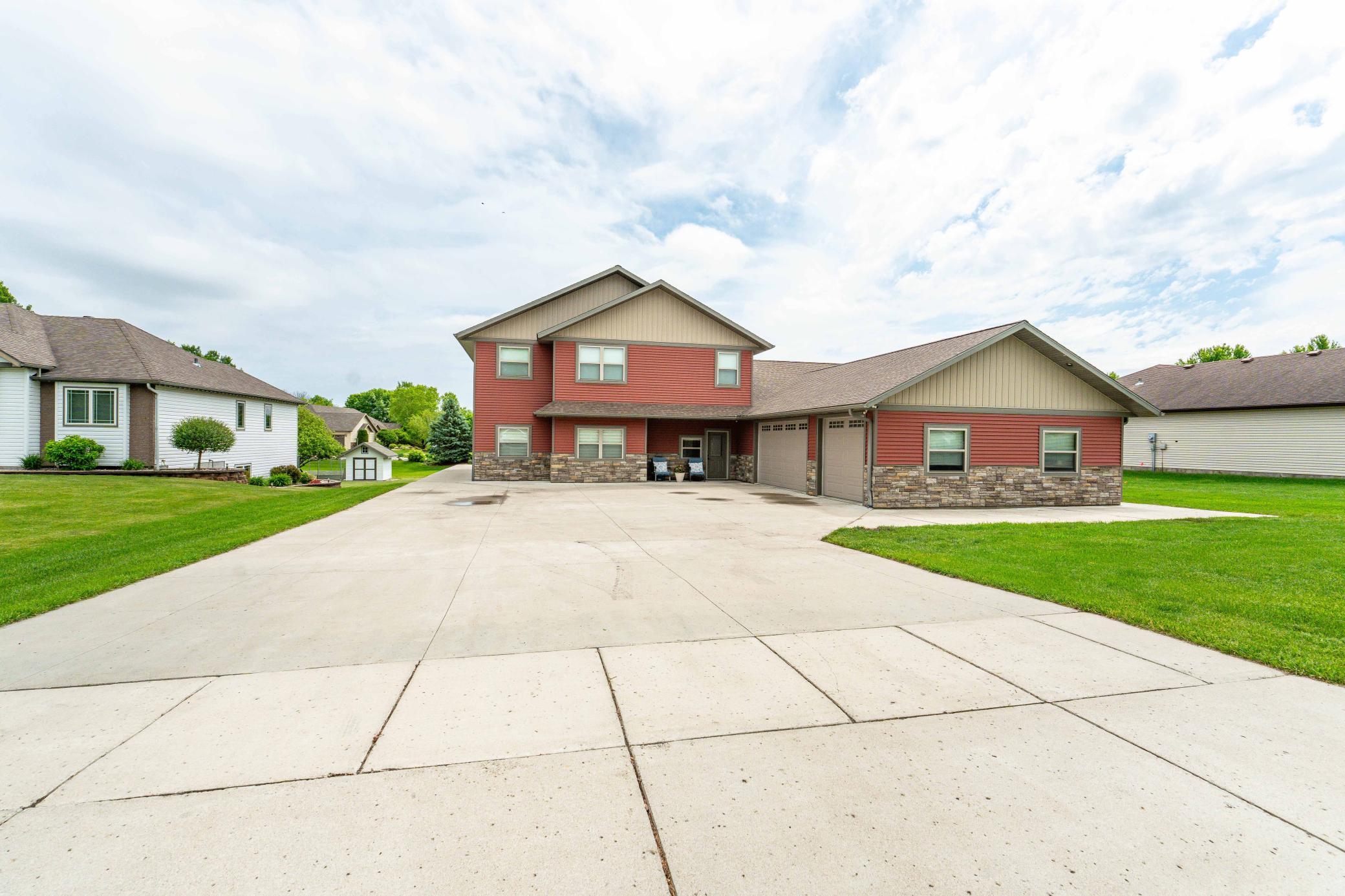 2nd image of 1506 Viking Ct, Fergus Falls, MN 56537 | MLS# 7086868