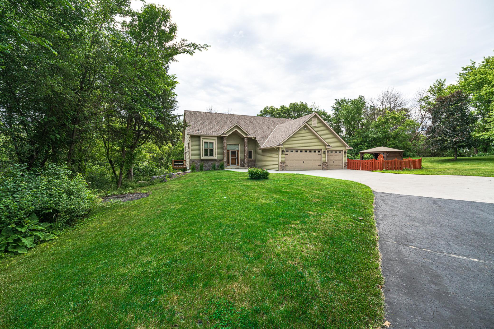 2nd image of 20881 Lake Ridge Dr, Prior Lake, MN 55372 | MLS# 7086987