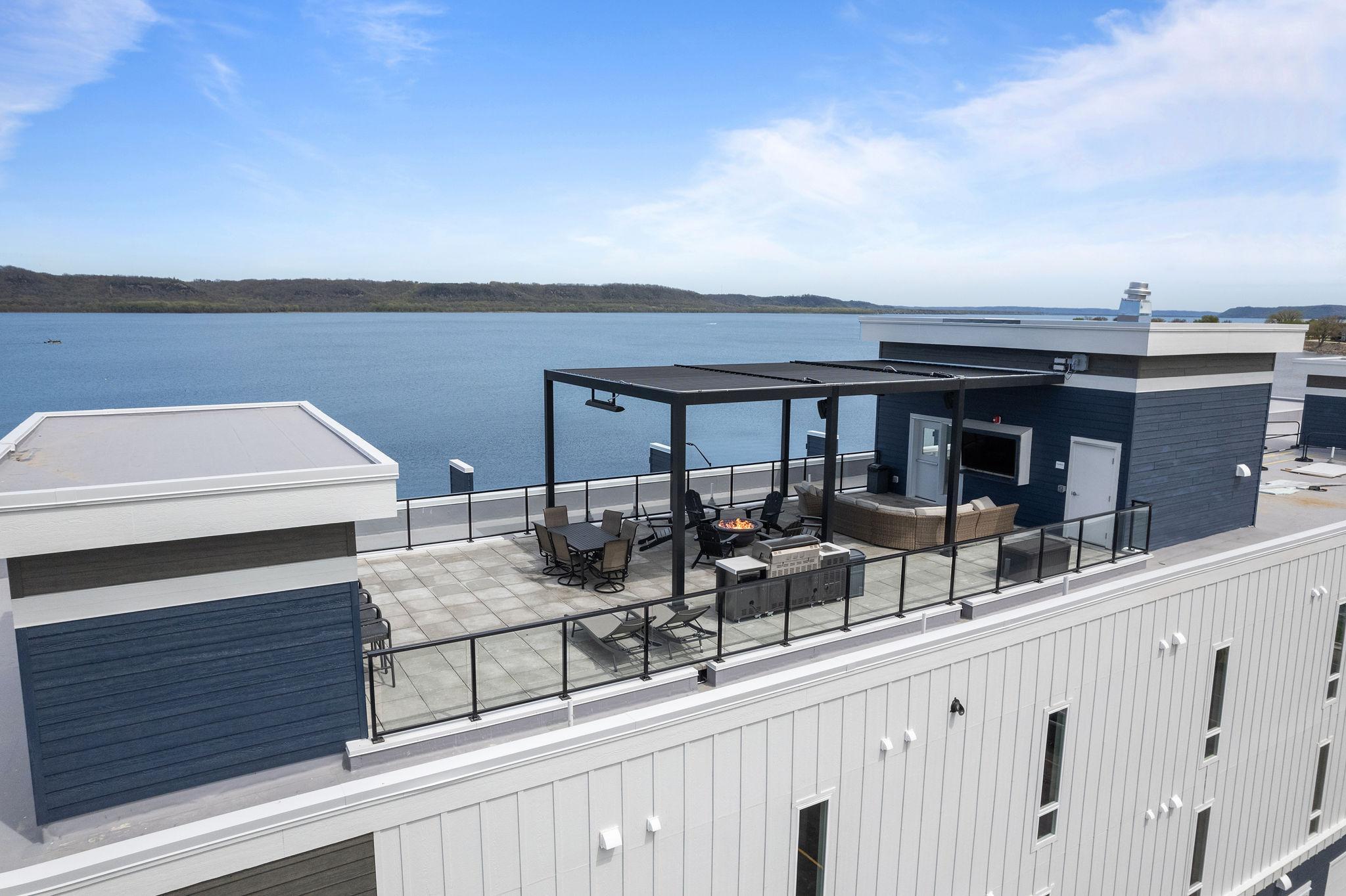 3rd image of 907 N Lakeshore Dr #104, Lake City, MN 55041 | MLS# 7087043