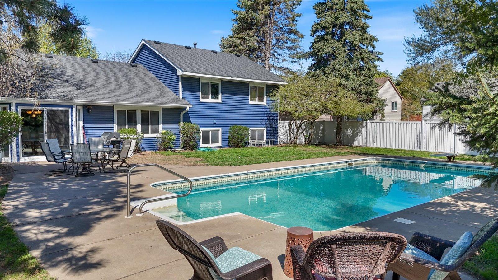Homes for sale in Mahtomedi, MN | 512 Hyde Ave N, Mahtomedi, MN 55115 | MLS# 7087058