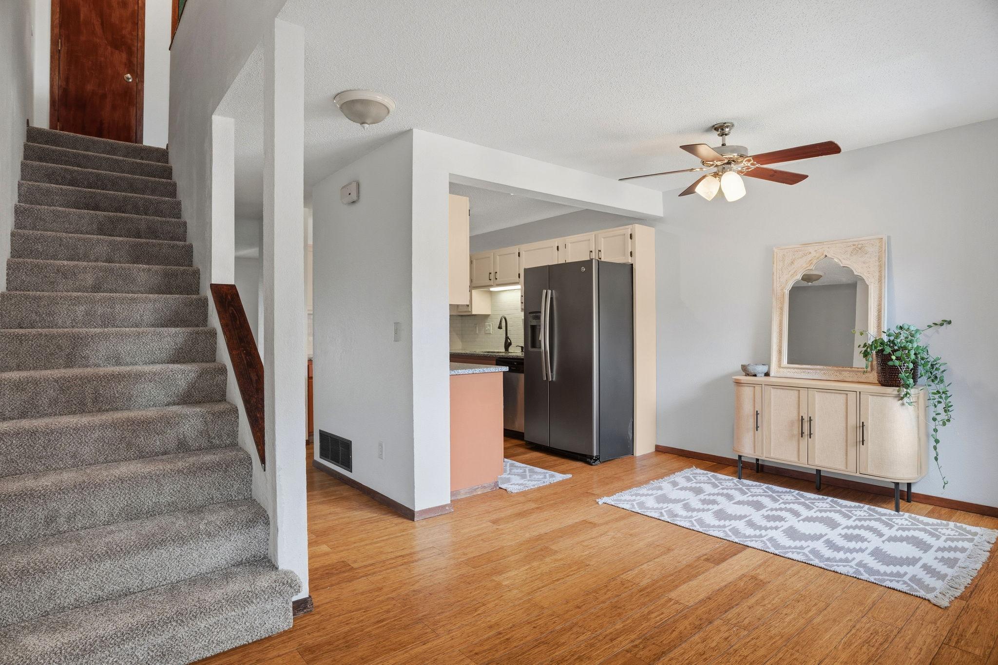 2nd image of 2455 Crestwood Dr, Saint Paul, MN 55109 | MLS# 7087068