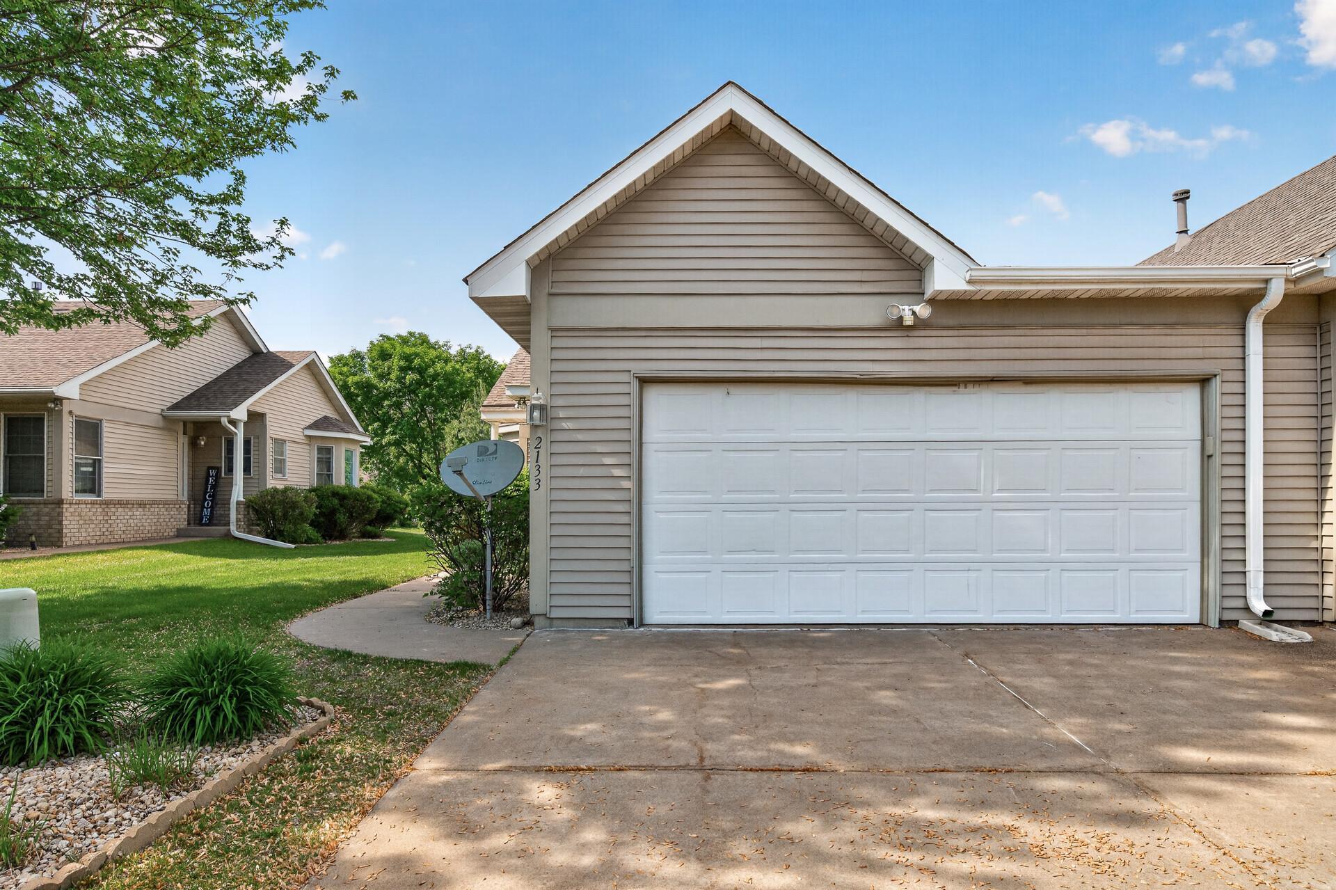 Homes for sale in Maplewood, MN | 2133 Southwind Rd, Maplewood, MN 55109 | MLS# 7087145