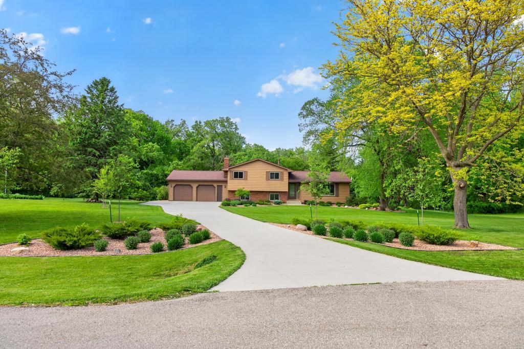 1st image of 5633 Saint Mary Dr Nw, Rochester, MN 55901 | MLS# 7087165