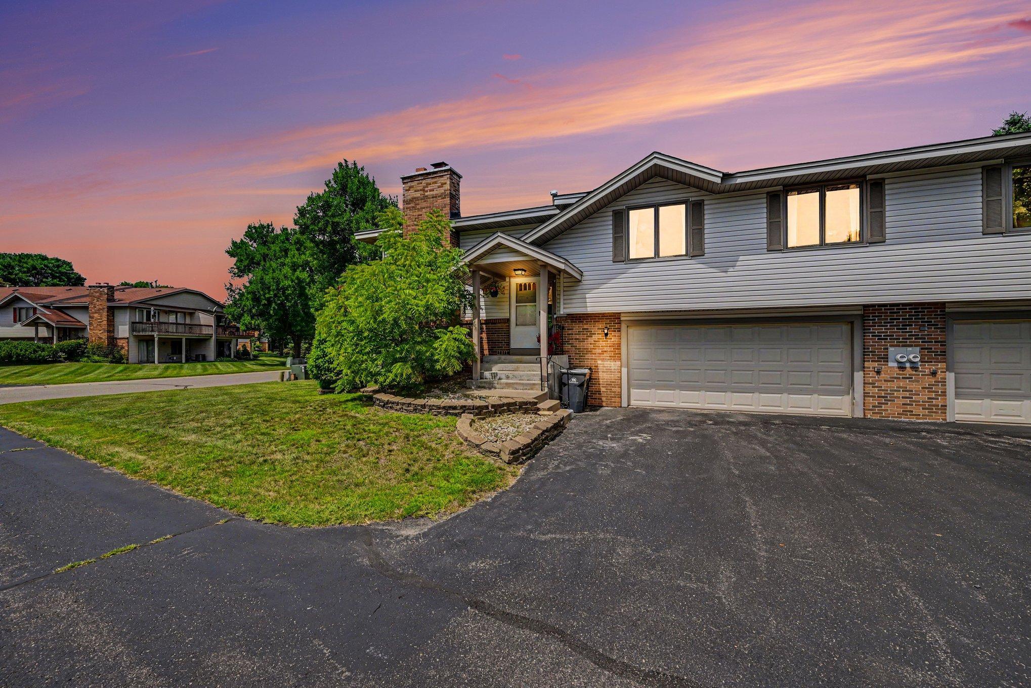 Homes for sale in Shoreview, MN | 5654 Chatsworth St N, Shoreview, MN 55126 | MLS# 7087239