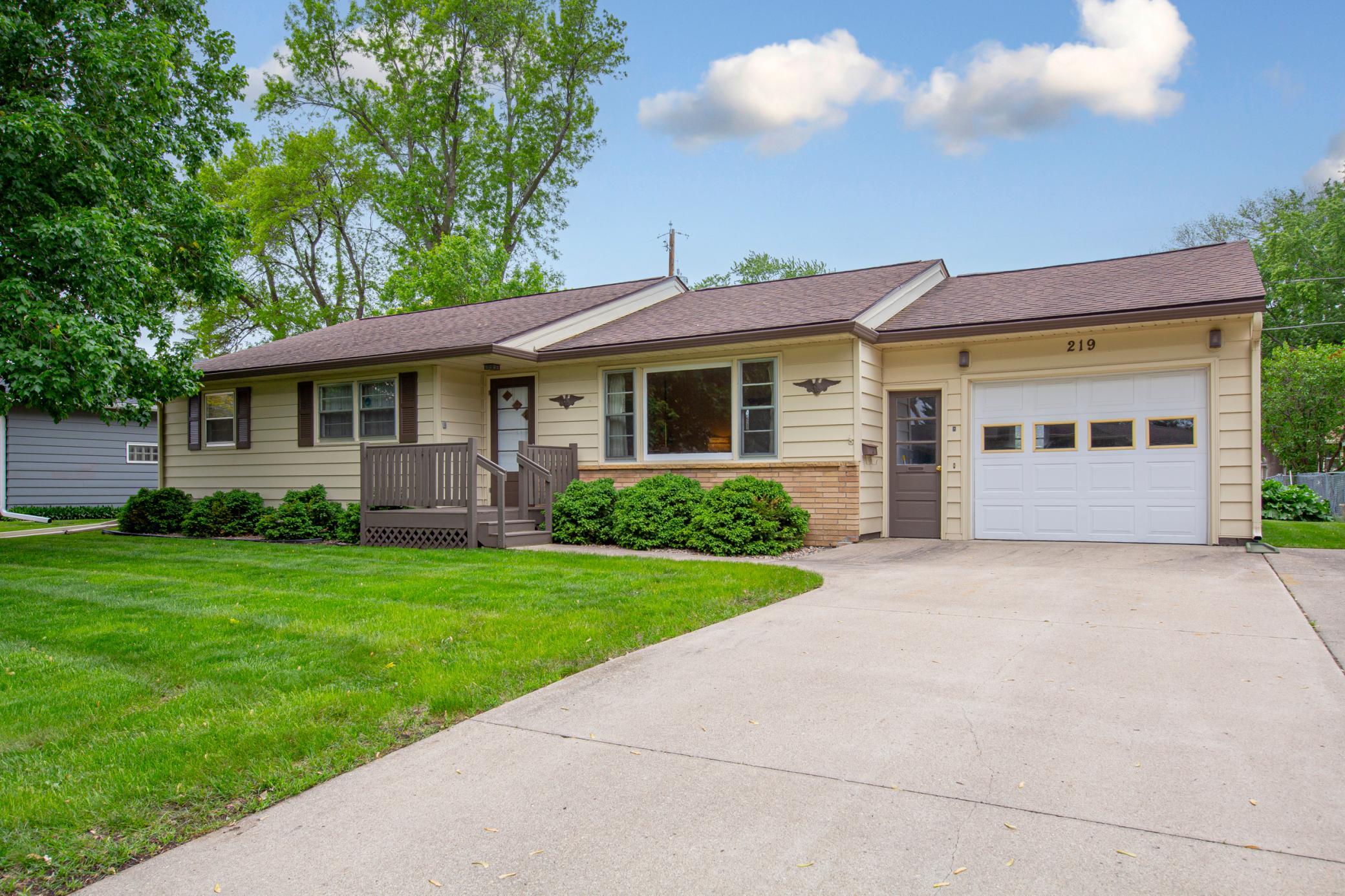 2nd image of 219 Floral Ave, Mankato, MN 56001 | MLS# 7087266