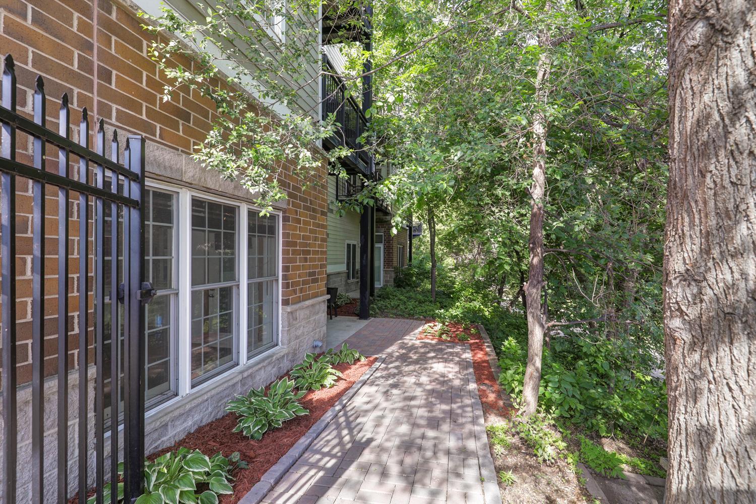 3rd image of 2850 Cedar Ave S, Minneapolis, MN 55407