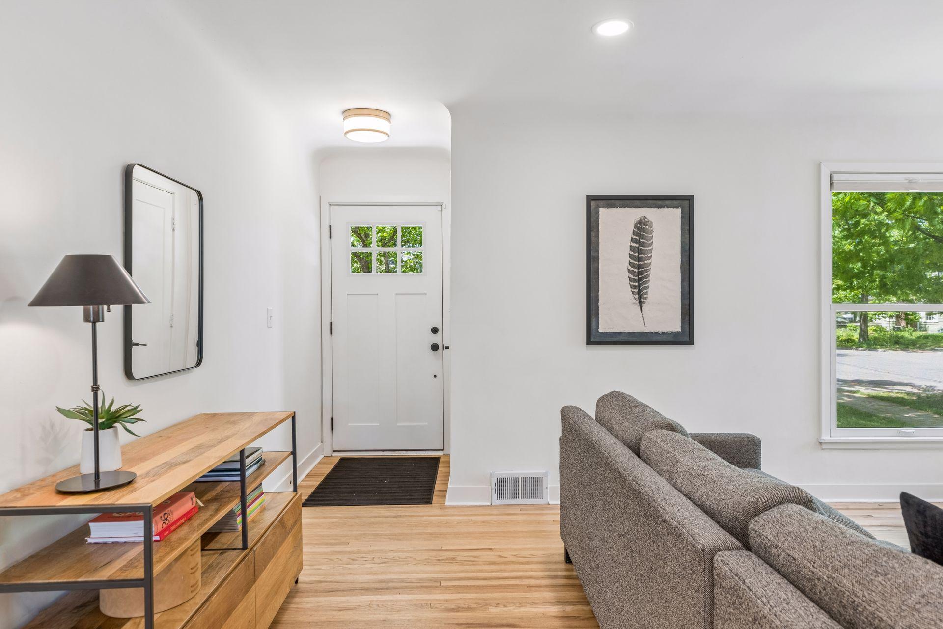 2nd image of 4201 Ewing Ave S, Minneapolis, MN 55410 | MLS# 7087322