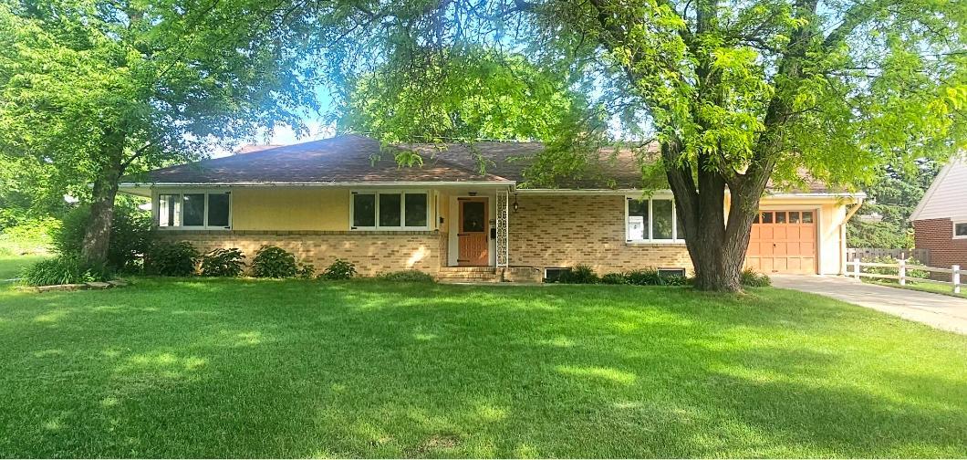 Homes for sale in Morris, MN | 505 E 3rd St, Morris, MN 56267 | MLS# 7087327