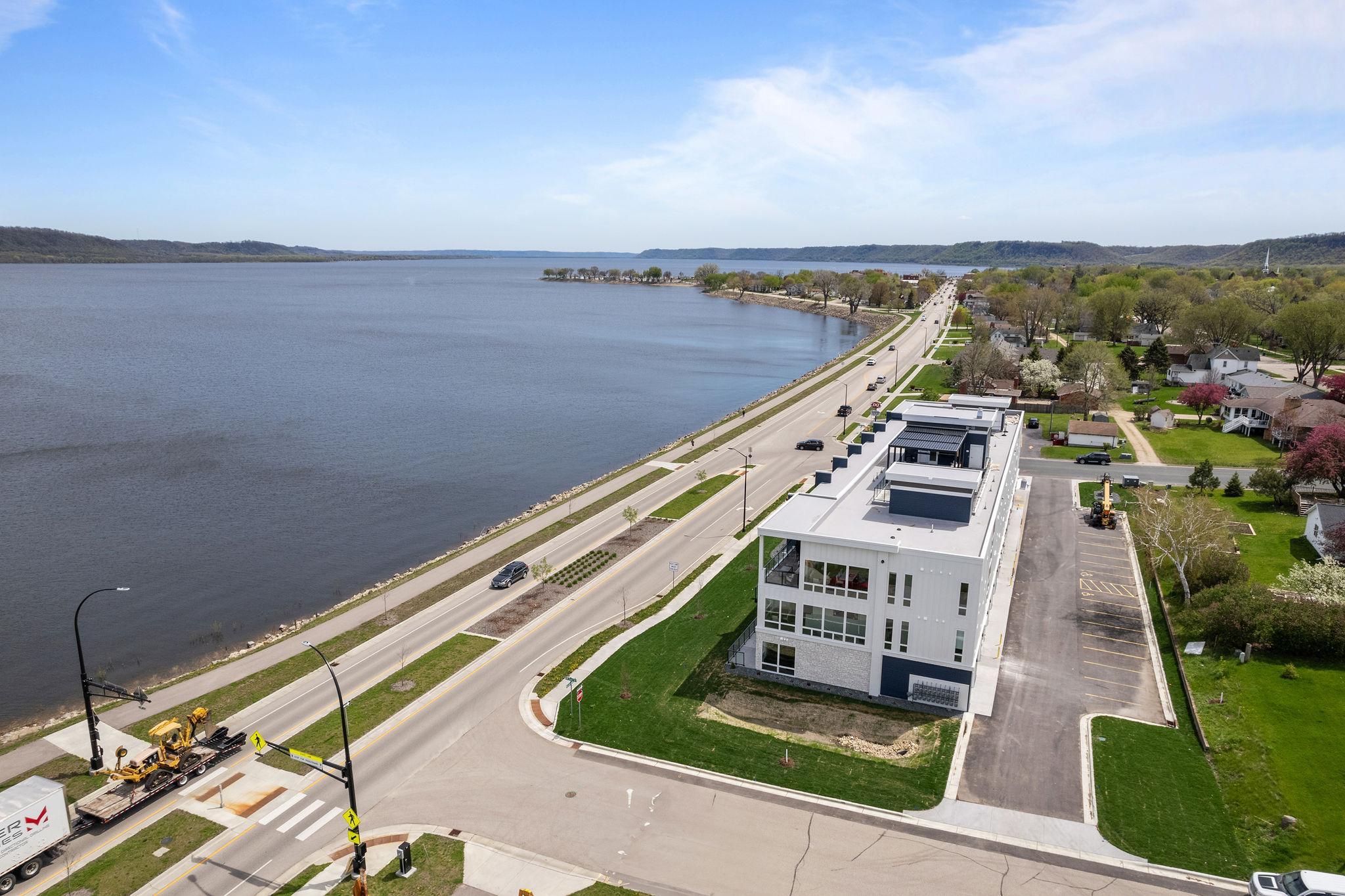 2nd image of 907 N Lakeshore Dr #305, Lake City, MN 55041 | MLS# 7087431