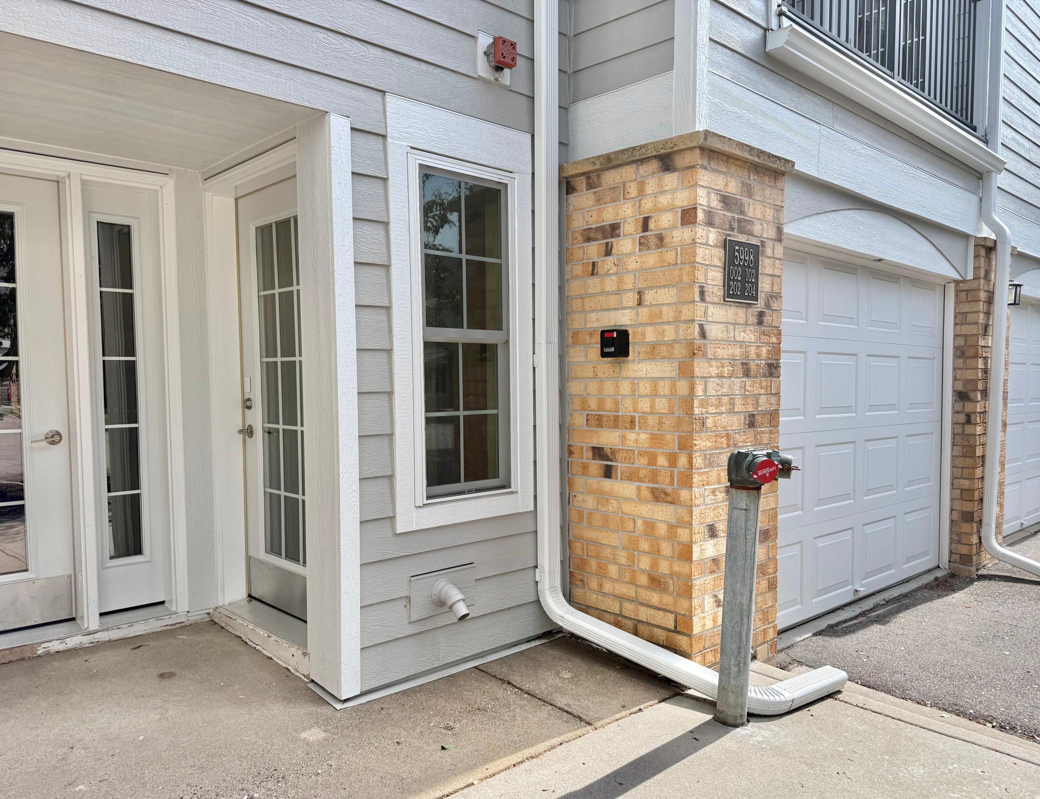 Homes for sale in Minnetonka, MN | 5998 Chasewood Pkwy #002, Minnetonka, MN 55343 | MLS# 7087513
