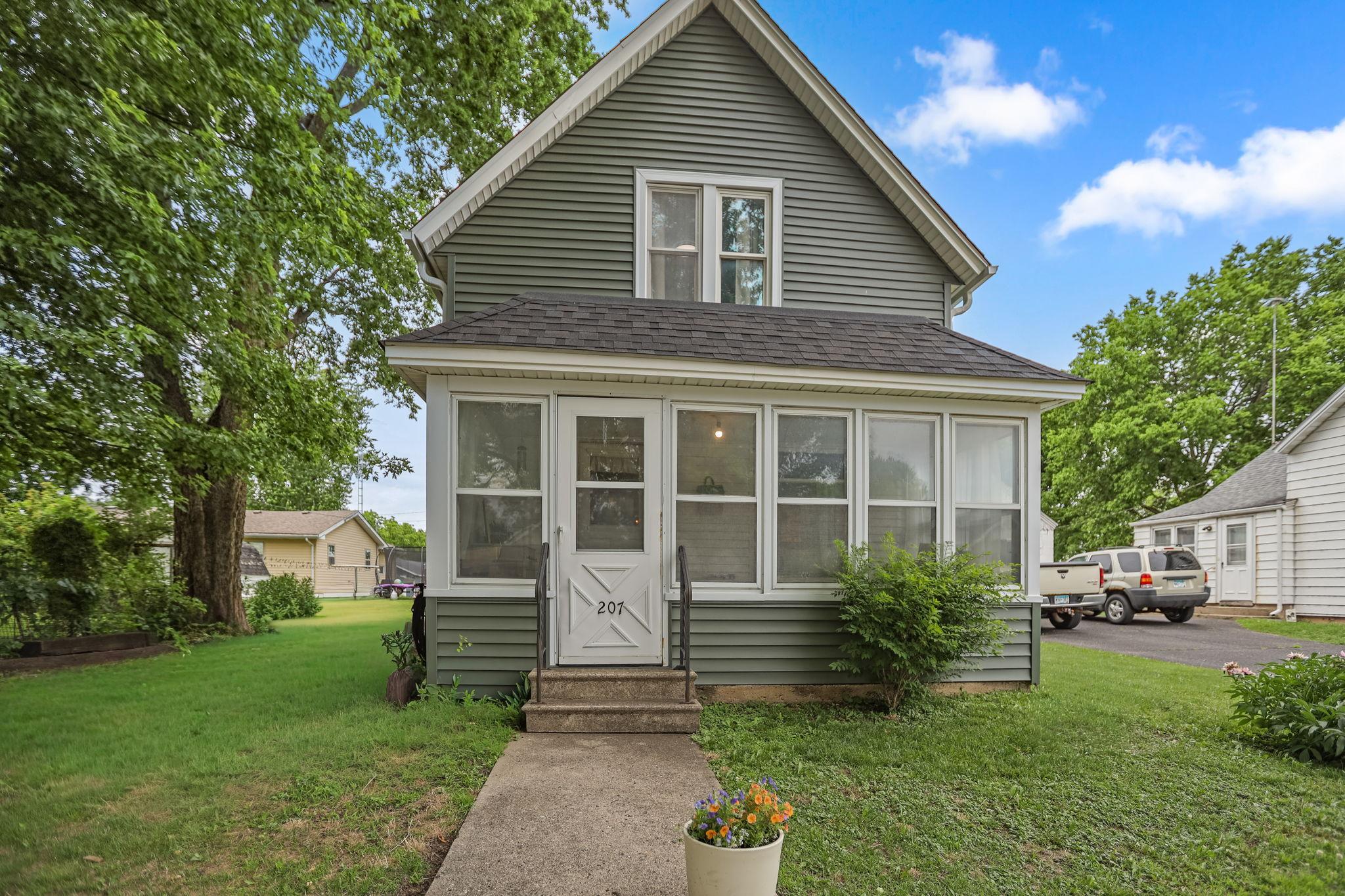 Homes for sale in Morristown, MN | 207 W Franklin St, Morristown, MN 55052 | MLS# 7087875