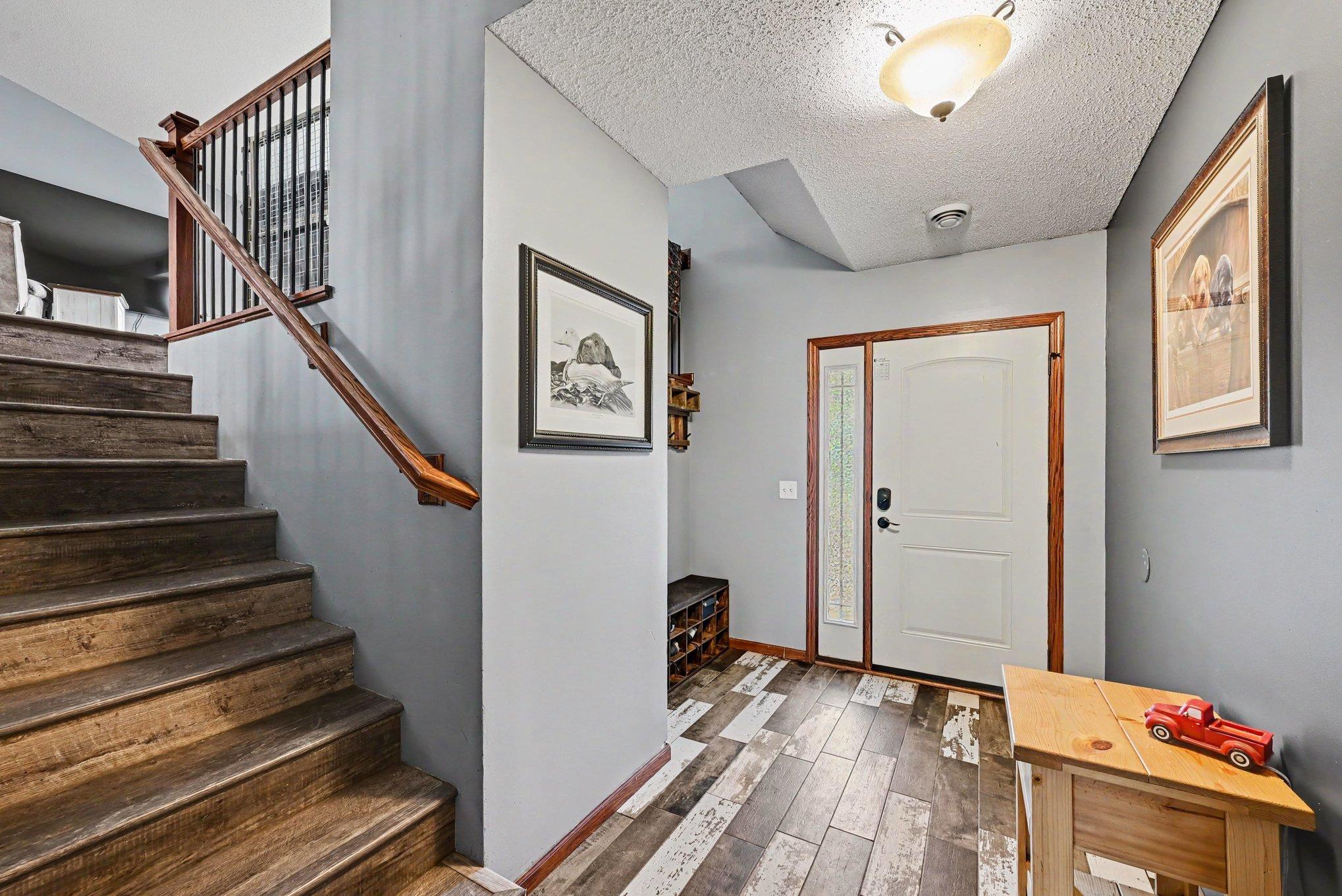 4th image of 820 Kelly St, Circle Pines, MN 55014 | MLS# 7087986