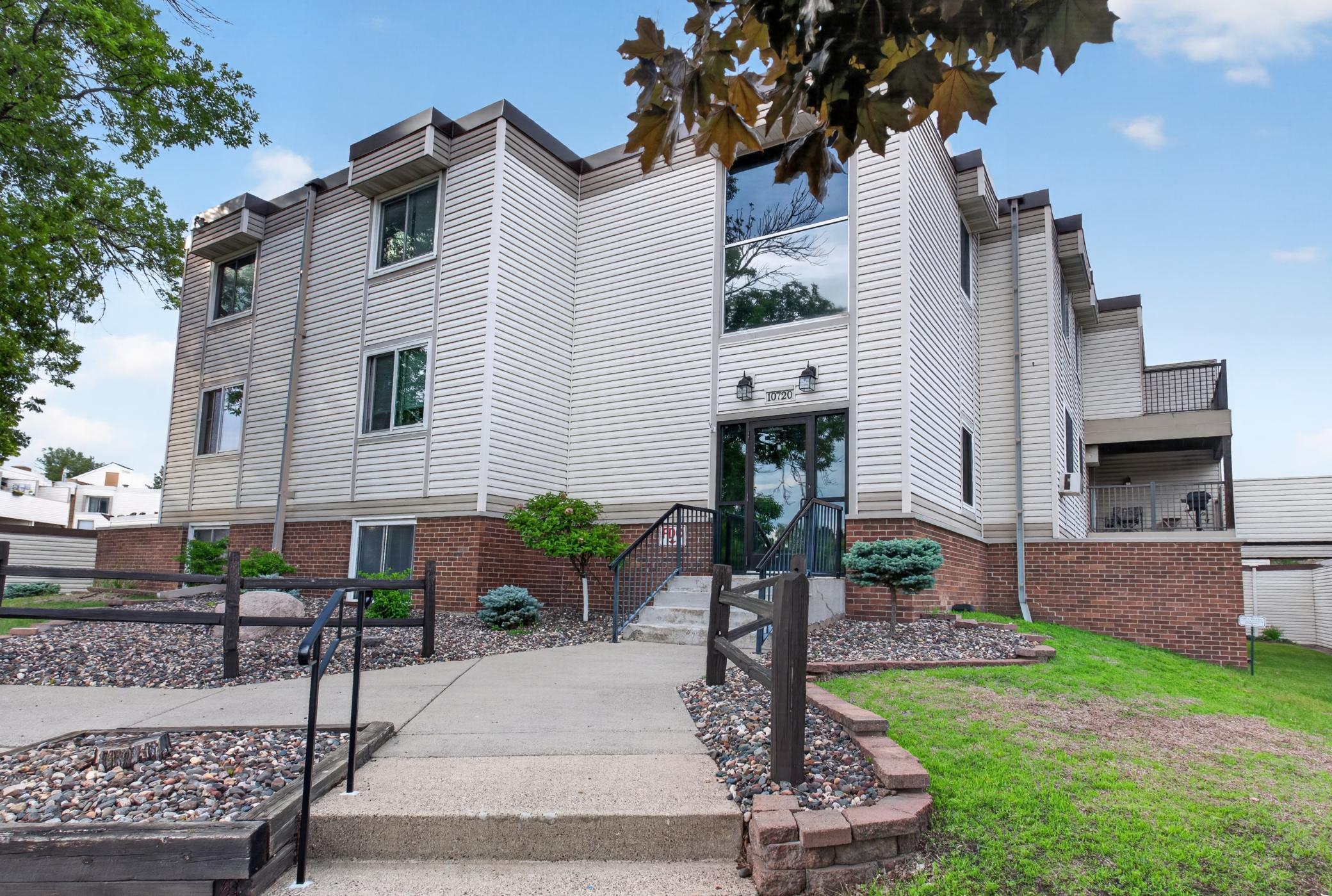 Homes for sale in Plymouth, MN | 10720 Rockford Rd #205, Plymouth, MN 55442 | MLS# 7087997
