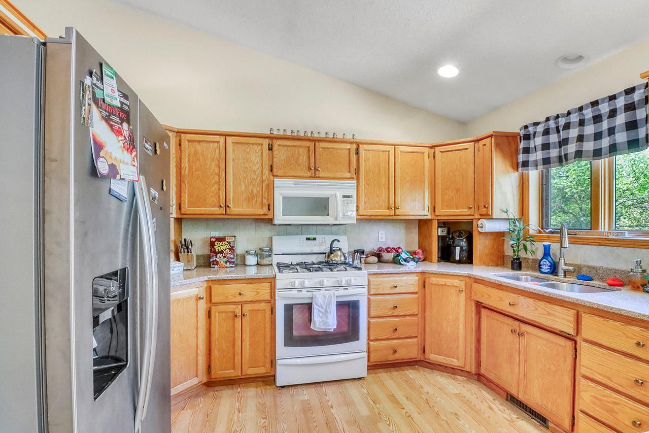 4th image of 1701 33 1/2 St S, Moorhead, MN 56560 | MLS# 7088057