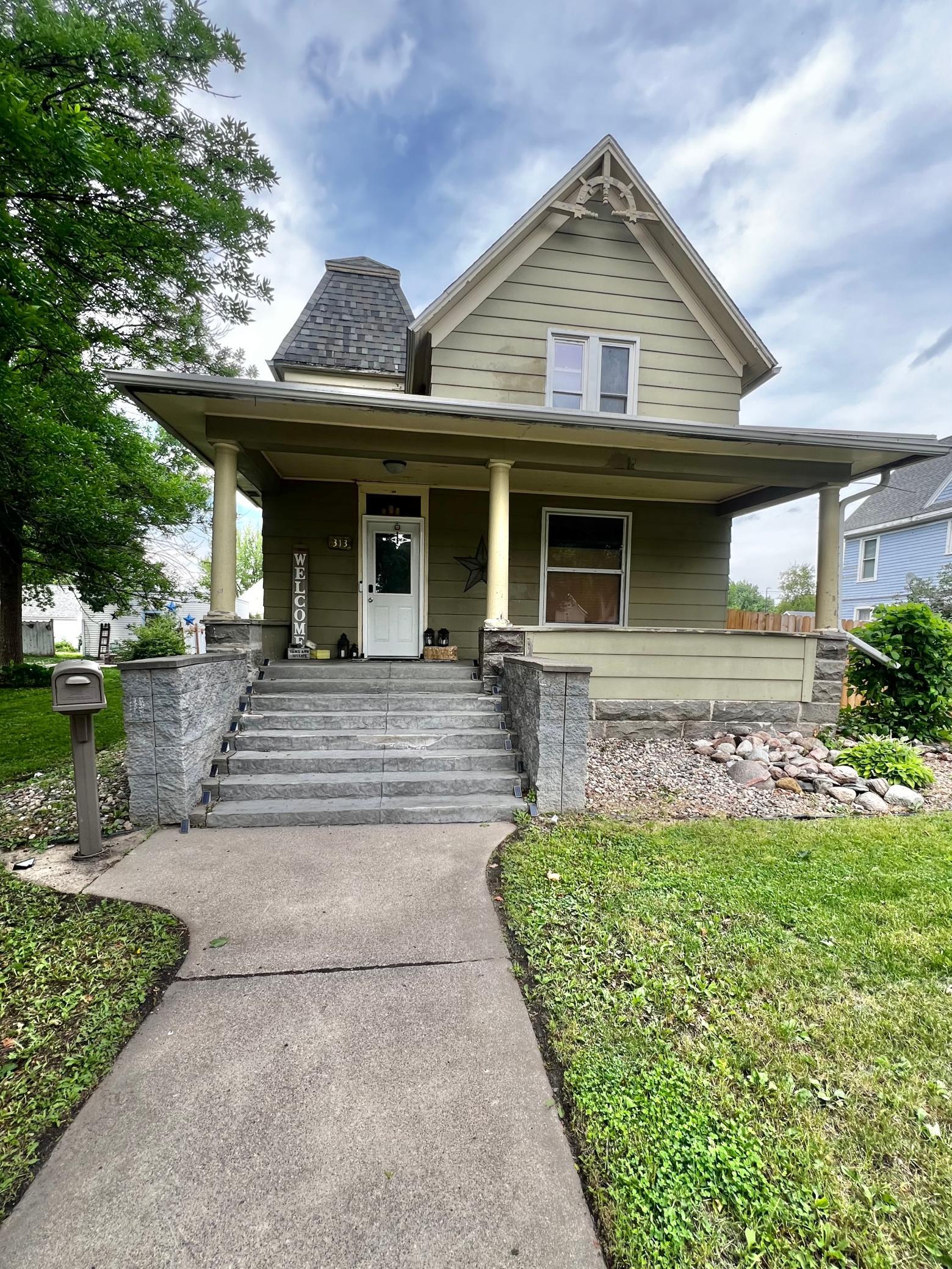 Homes for sale in Redwood Falls, MN | 313 E 5Th St, Redwood Falls, MN 56283 | MLS# 7088231